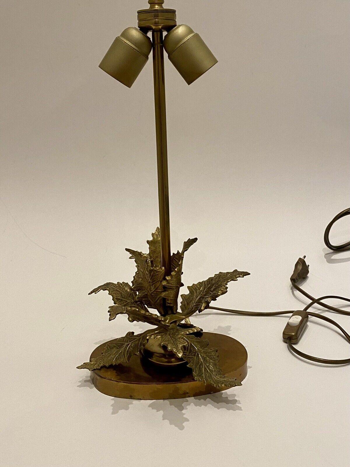French Foliage Brass Lamp in the style of Maison Charles, 1970s For Sale 3