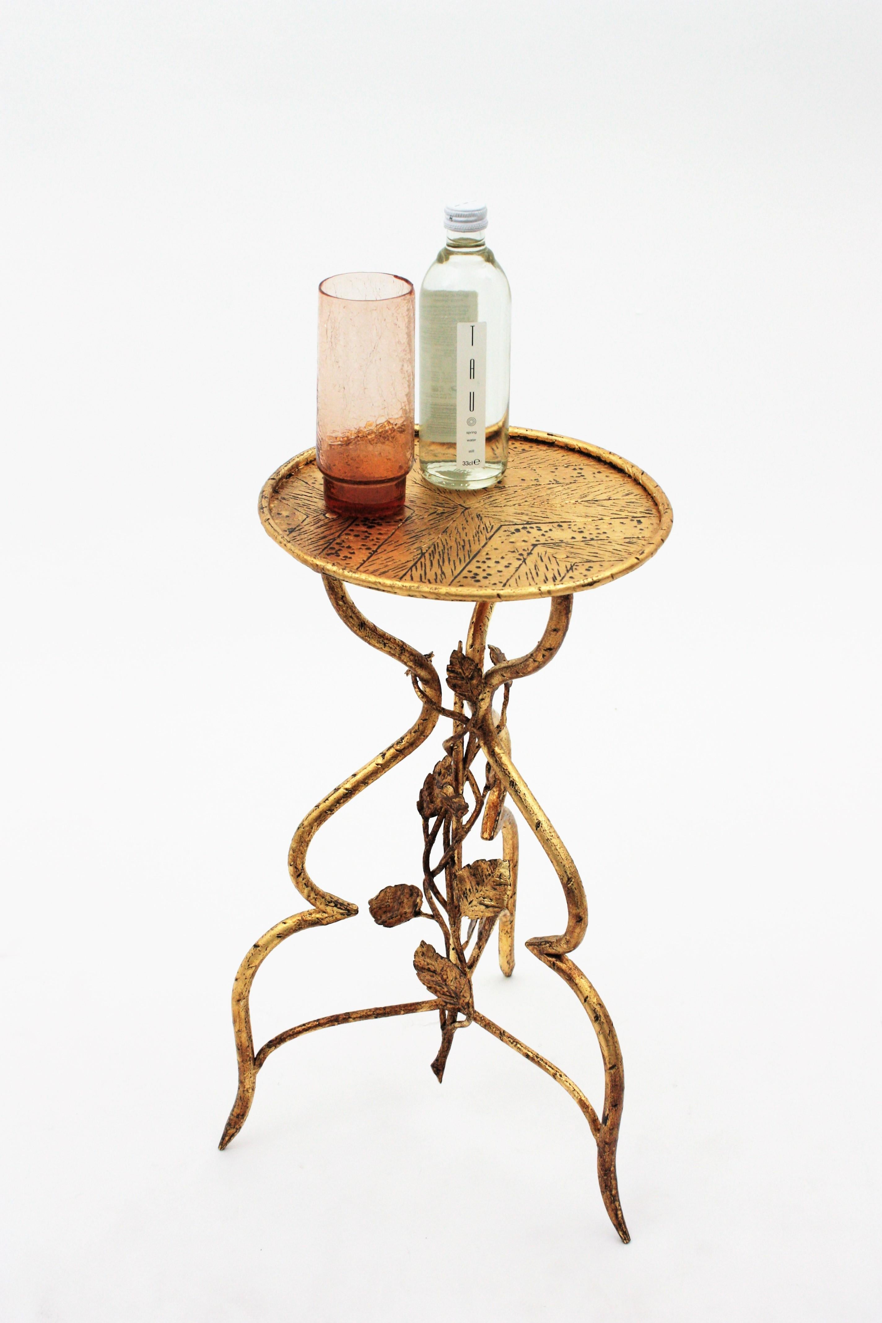 Hammered French Foliate Guéridon Drinks Table on Tripod Base, 1930s
