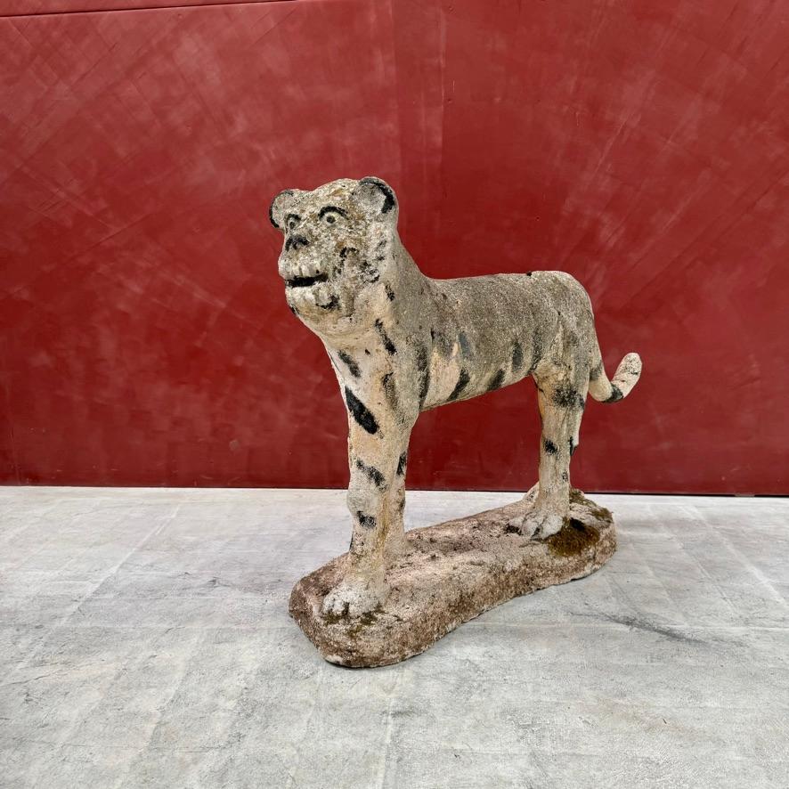 Pintura original desgastada
1940s
Fuerte y resistente
Cara muy encantadora