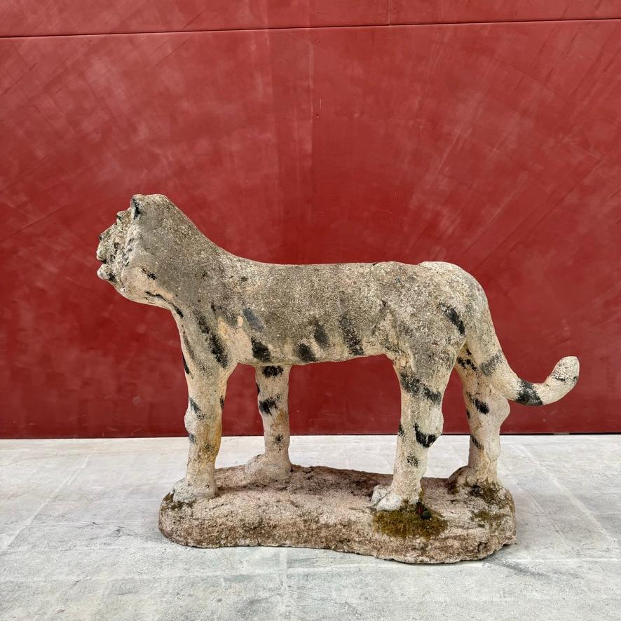 Arte popular francés Tigre de hormigón en venta 3