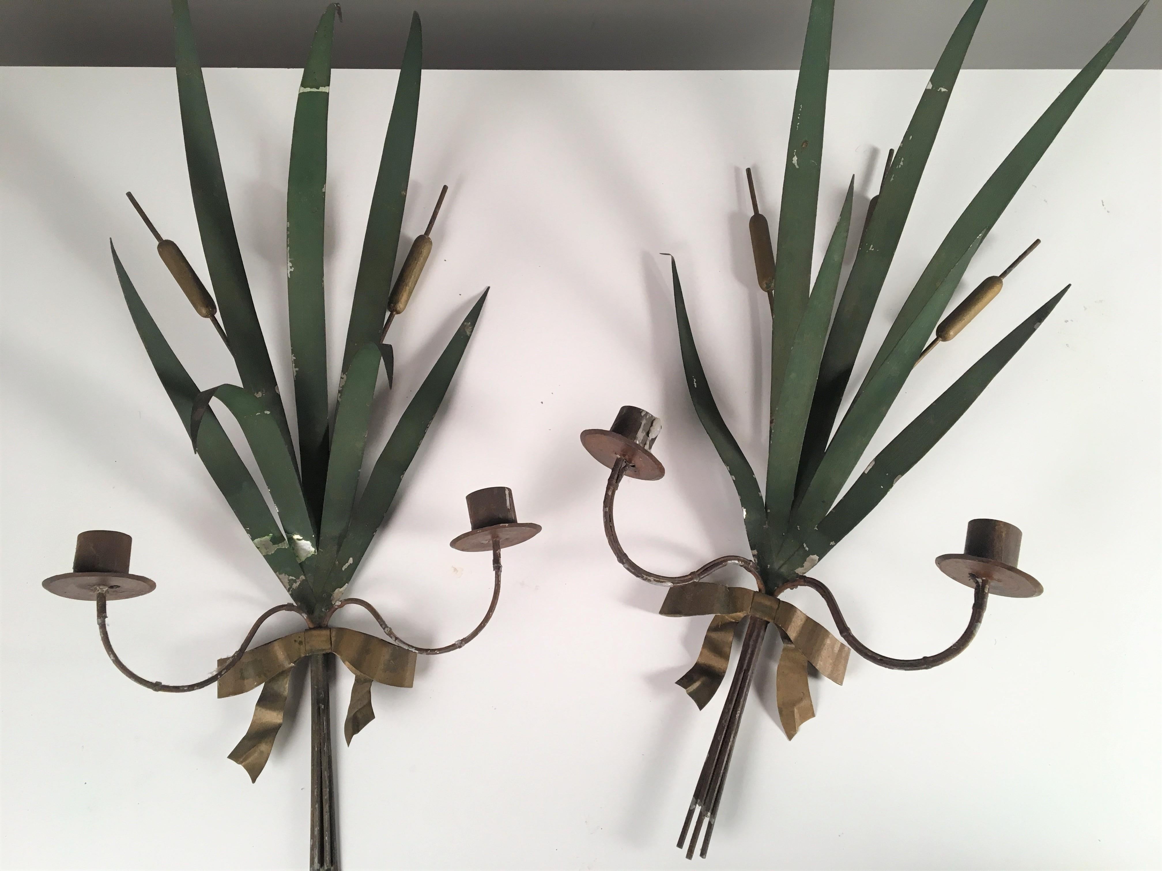 Francese Lampadario e applique in tole di arte popolare francese, XIX secolo