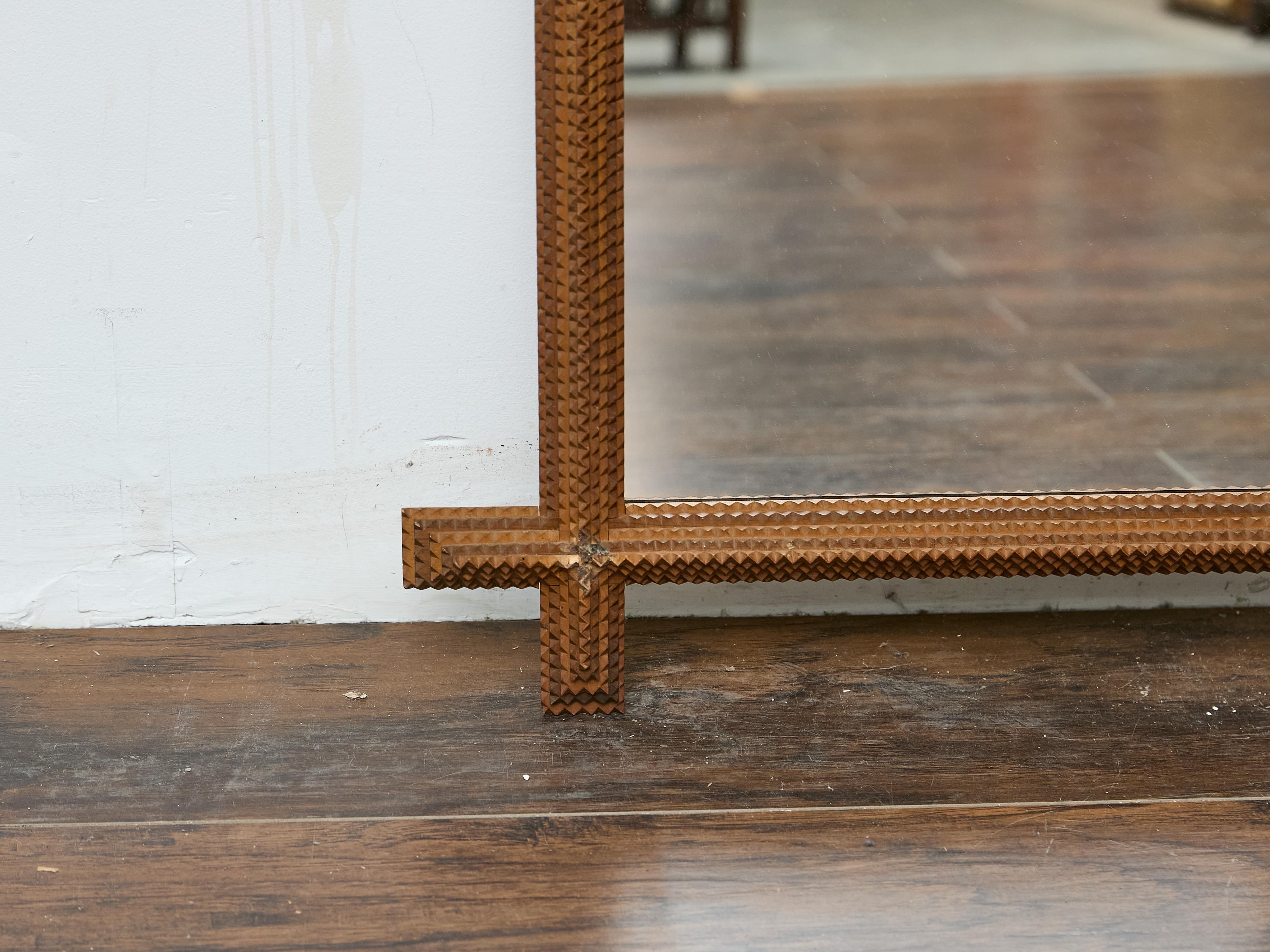 French Folk Tramp Art Notched Wood Frame Wall Mirror -  Circa 1900 In Good Condition For Sale In Atlanta, GA