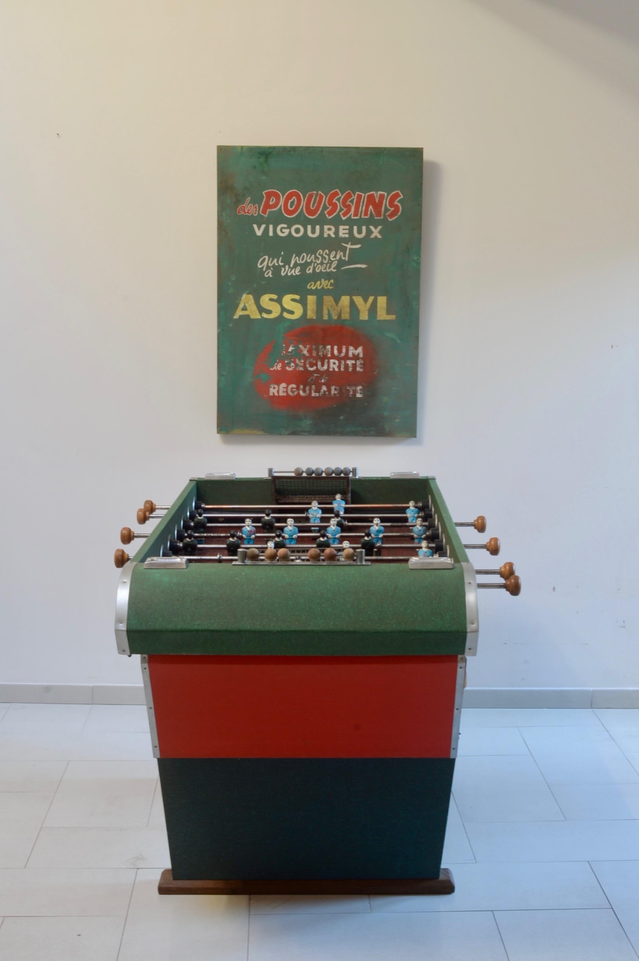French Football/Babyfoot Football Table by Bussoz of Paris In Good Condition For Sale In Charnay Les Macon, FR