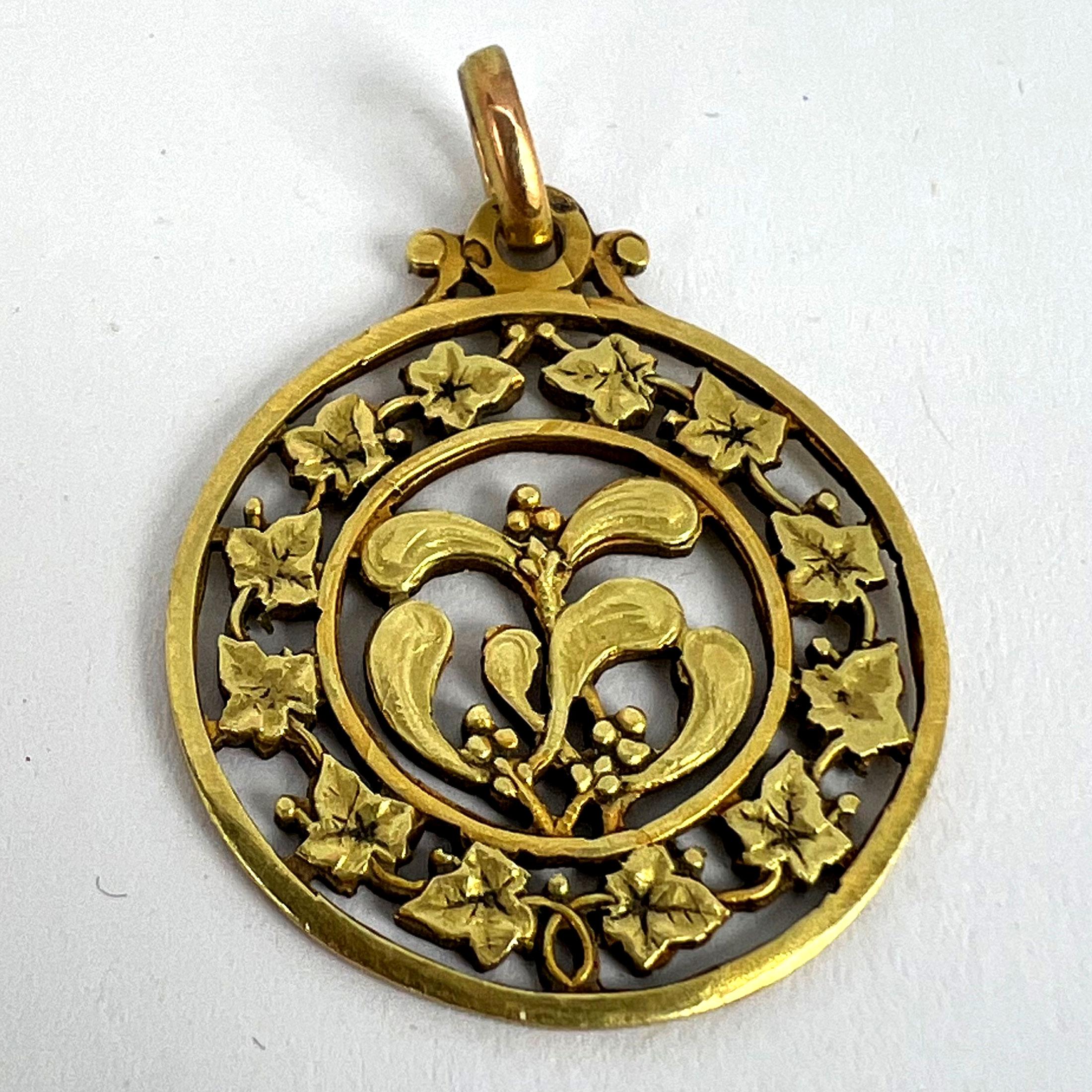 French Forever Love Mistletoe Ivy 18K Yellow Gold Charm Pendant For Sale 9