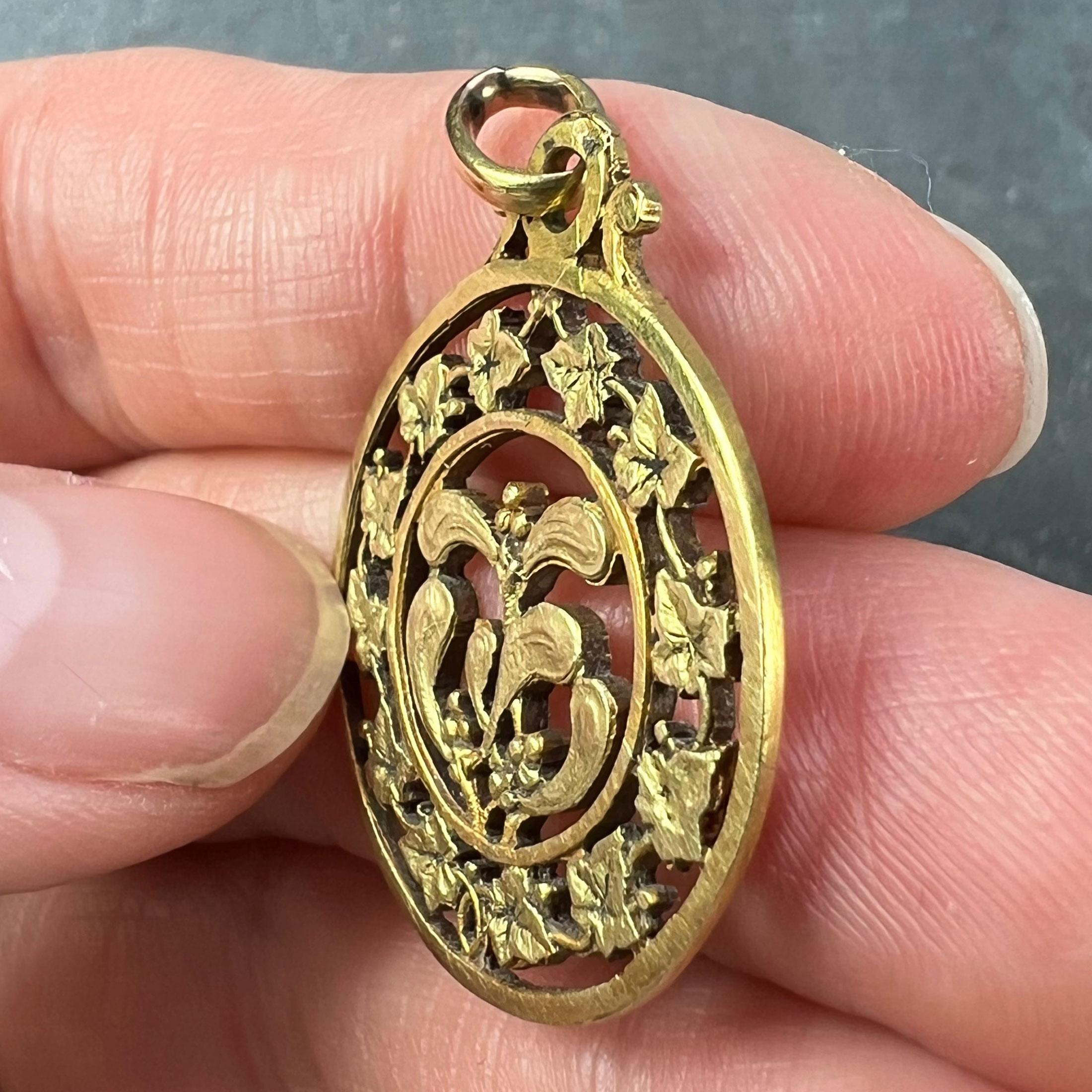 French Forever Love Mistletoe Ivy 18K Yellow Gold Charm Pendant For Sale 3