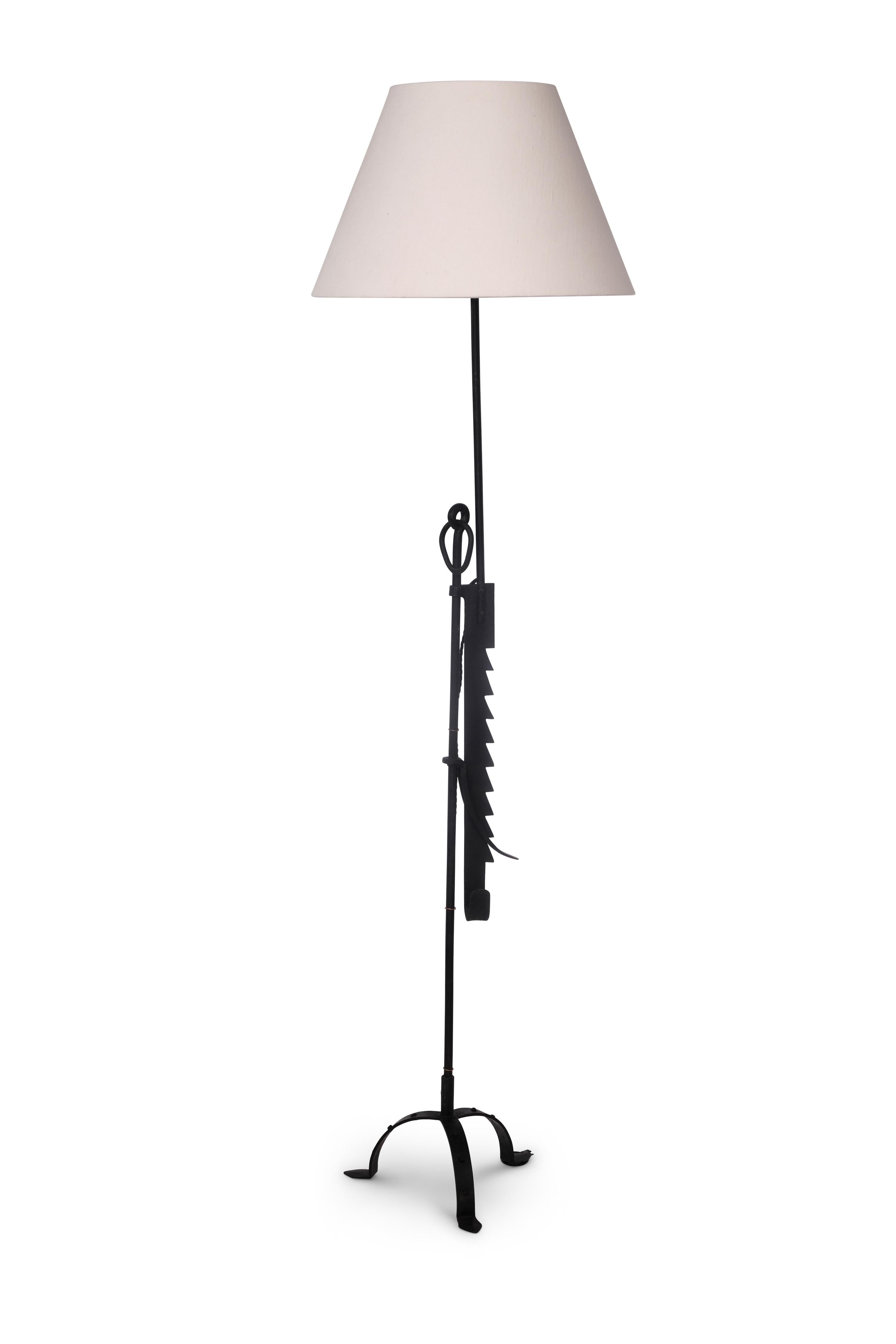 French forged iron folk-art floor lamp c.1950
Probably from the Provence region of France, in the manner of Les Artisans de Marolles.
Supplied with white linen shade.
Rewired for the UK & PAT tested.