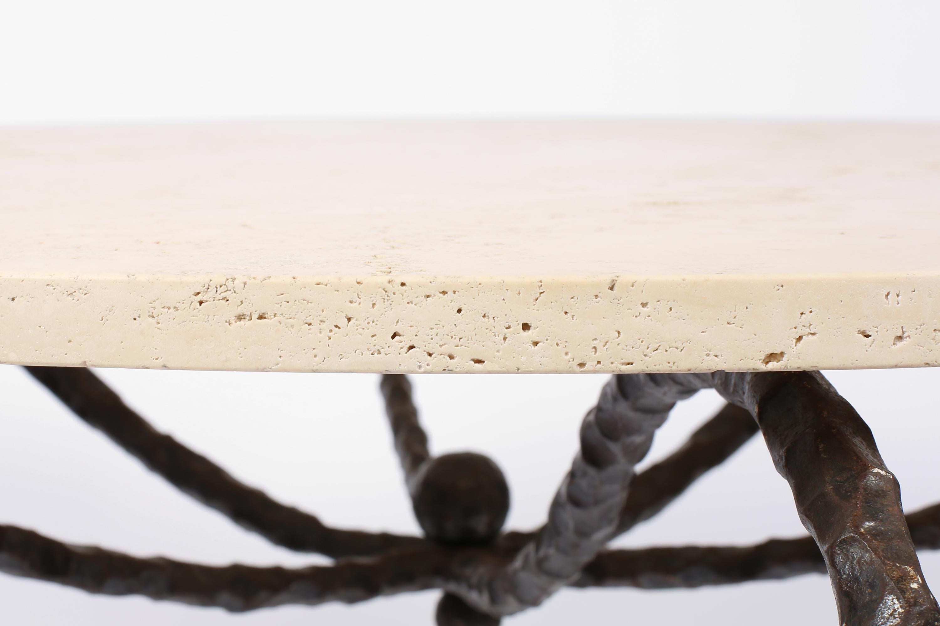 Table centrale française en fer forgé et pierre calcaire à la manière de Diego Giacometti 3