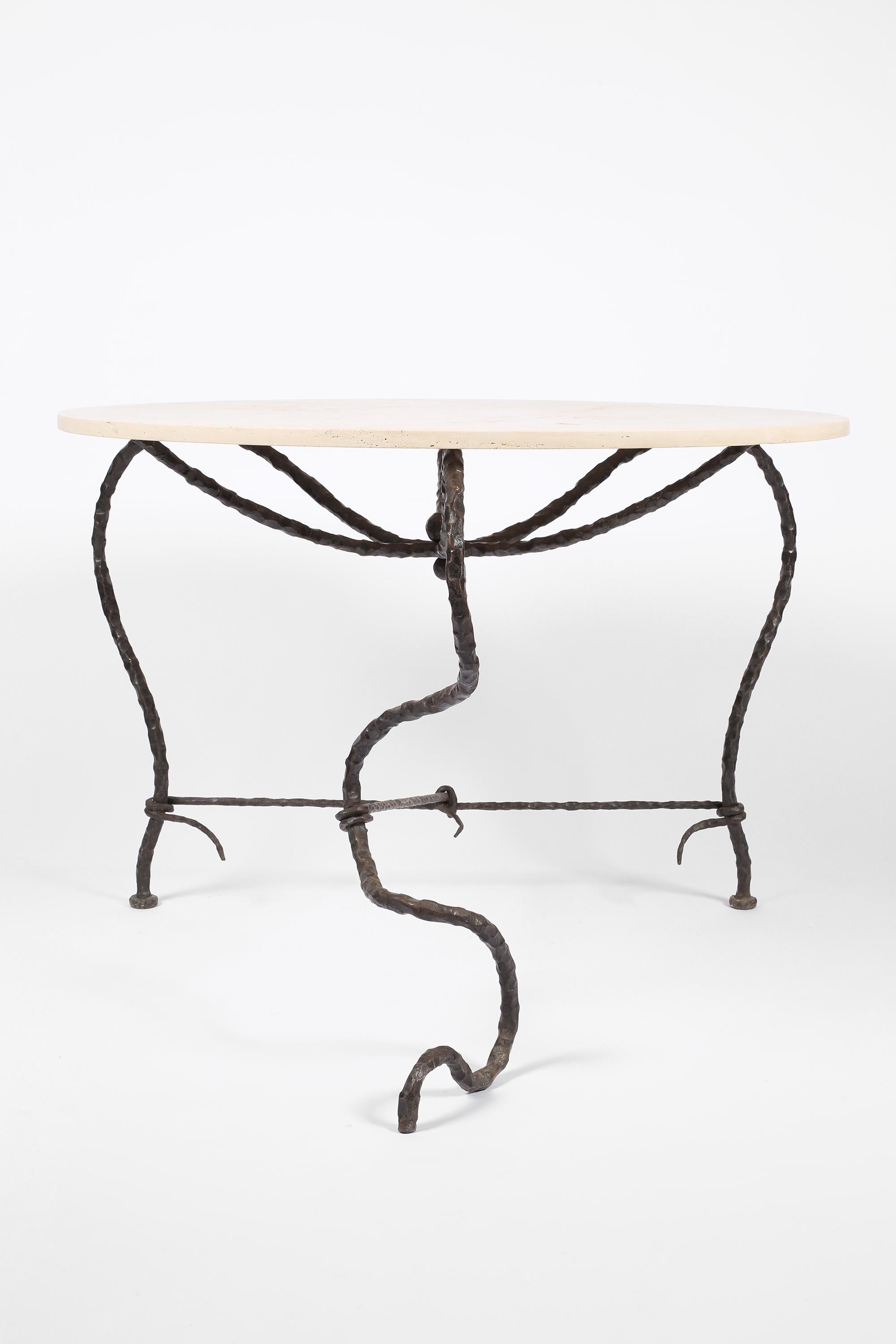 Table centrale française en fer forgé et pierre calcaire à la manière de Diego Giacometti 6