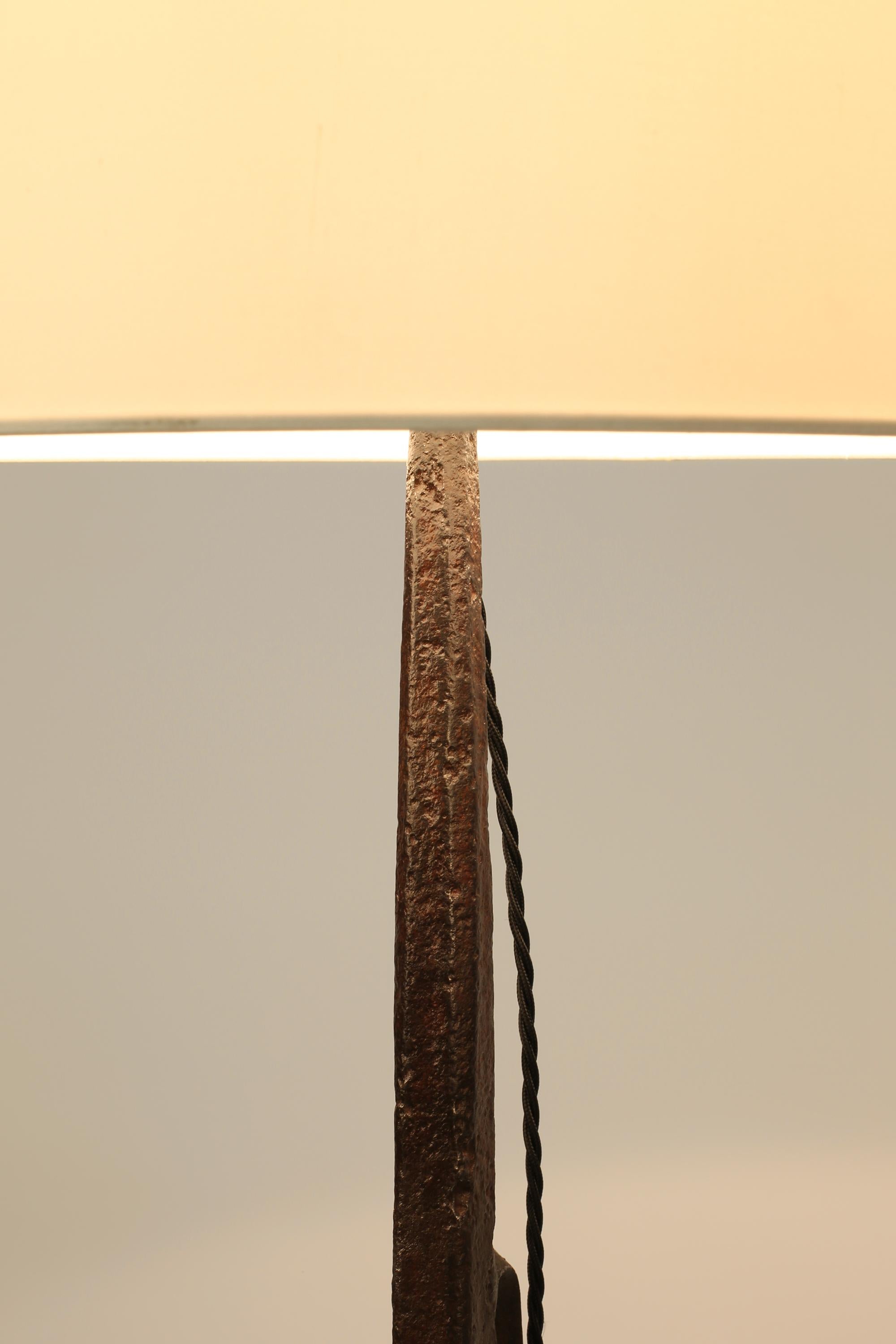 French Forged Iron Spear Table Lamp c. 1950s Brutalist Provençal In Good Condition In London, GB