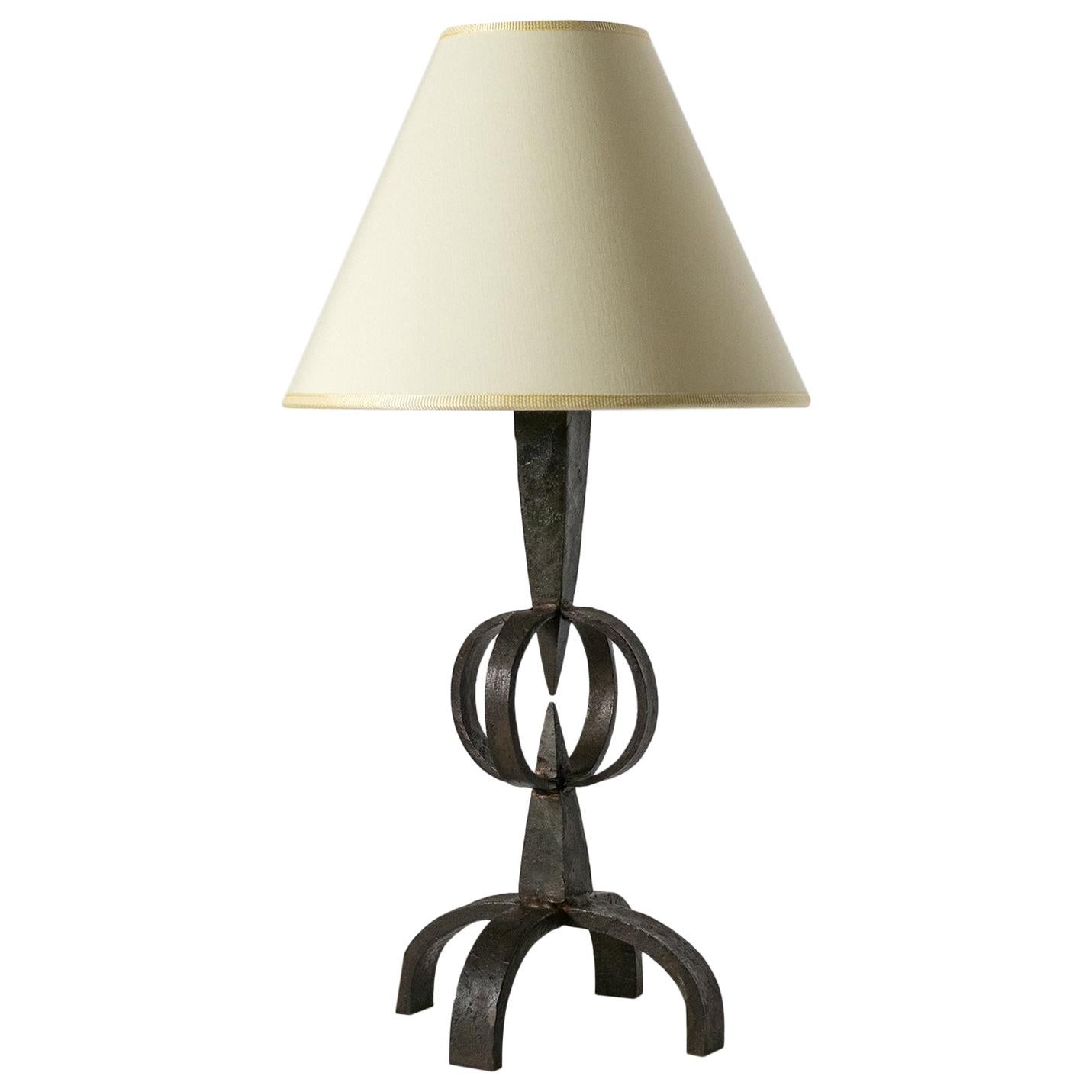 Lampe de table en acier forgé, circa 1960