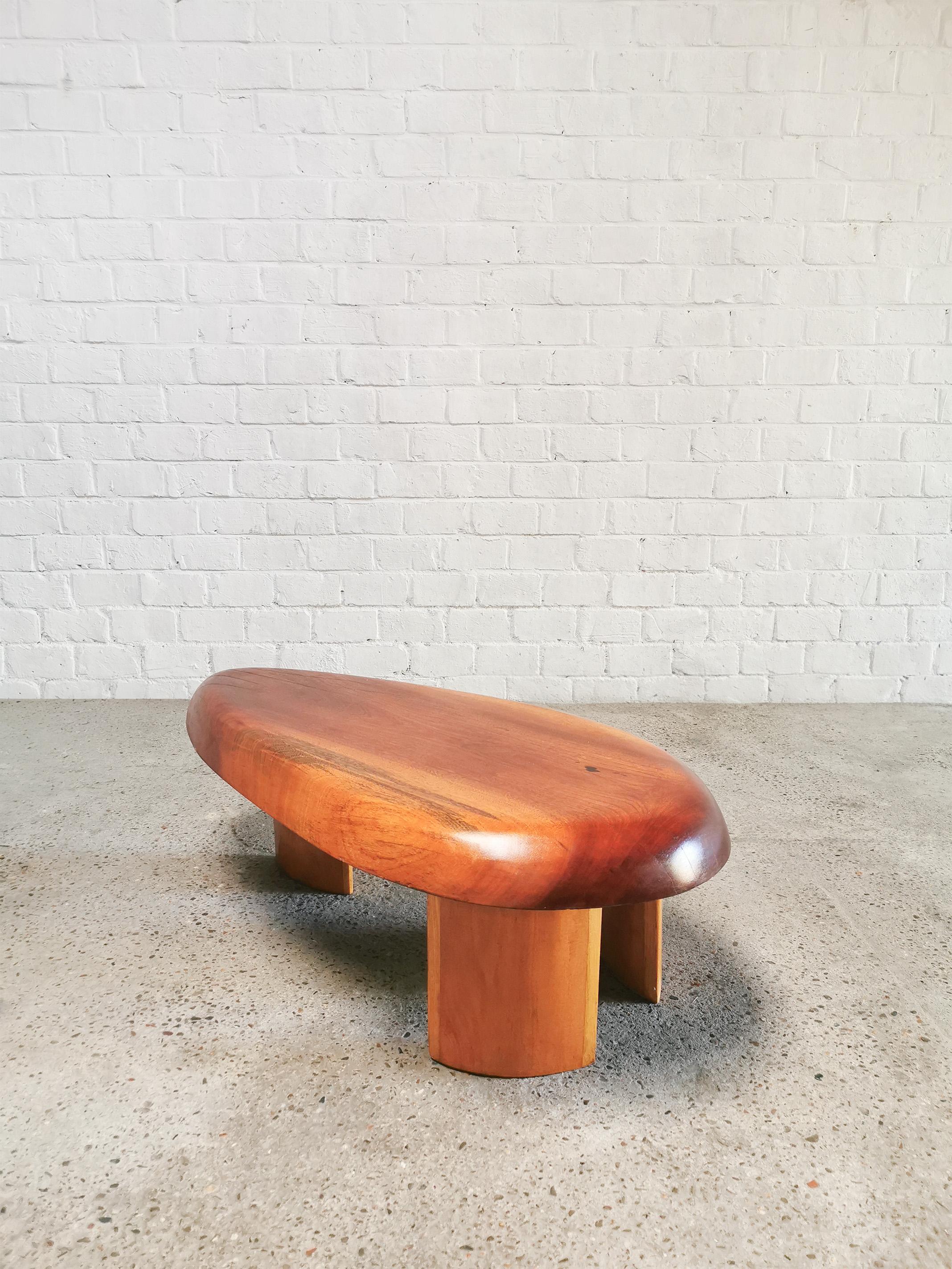 French 'Forme Libre' Coffee Table In The Style Of Charlotte Perriand, 1950's In Good Condition For Sale In Zwijndrecht, Antwerp