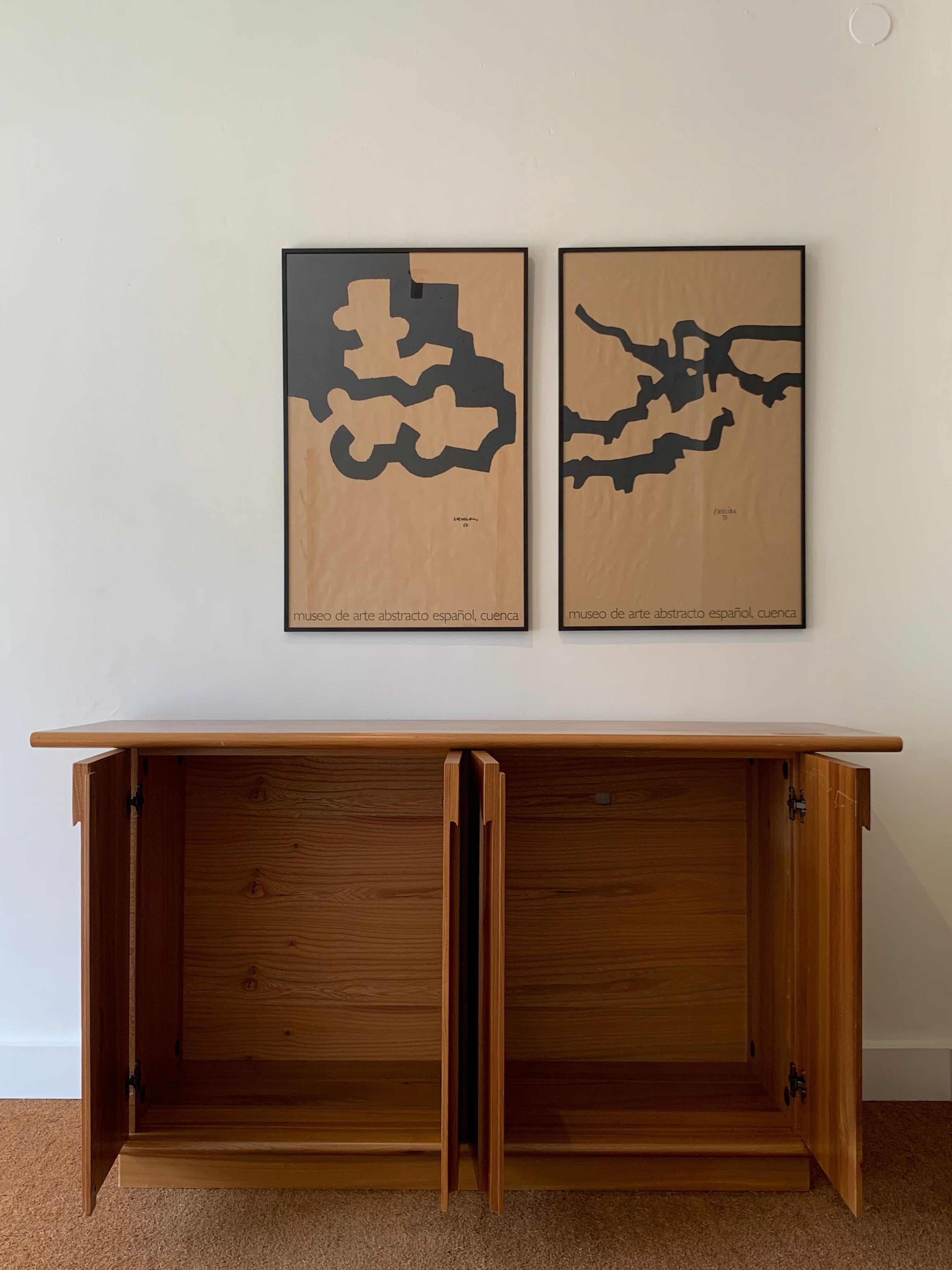 Buffet français à quatre portes en orme avec inserts en laiton, années 1960 en vente 9