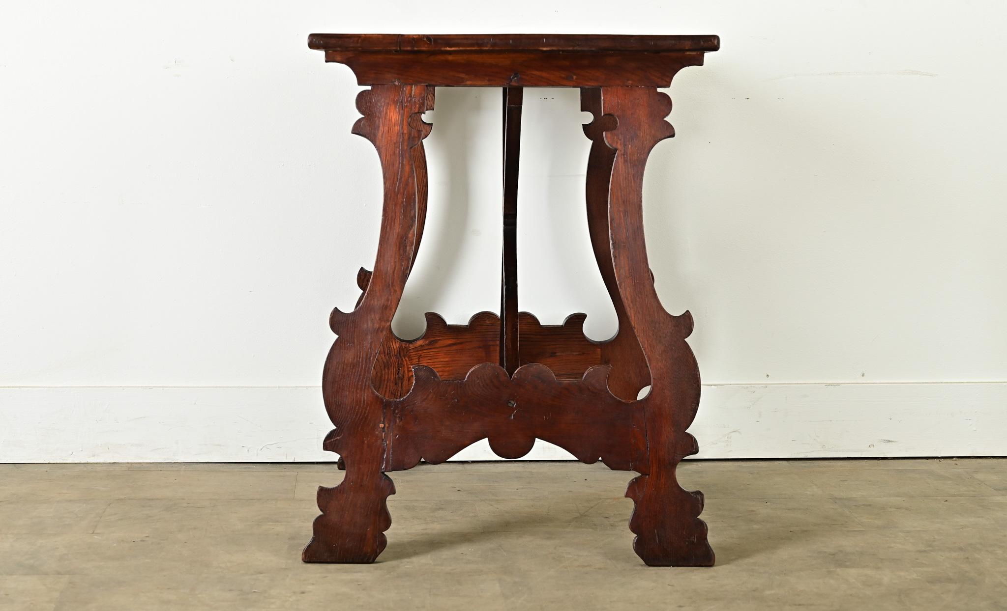 French Fratino Oak Occasional Table-Desk In Good Condition For Sale In Baton Rouge, LA