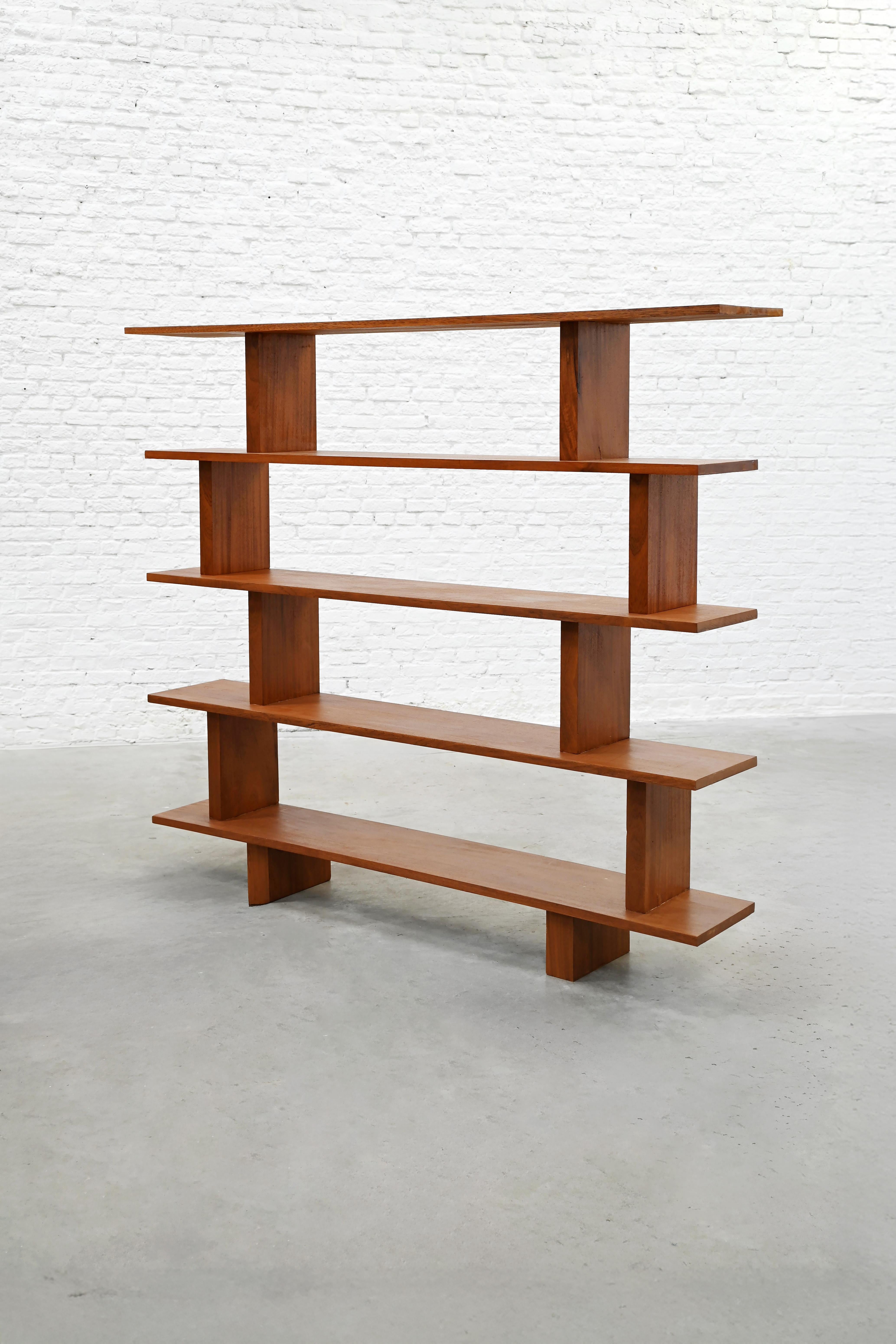 Francese Mobile da parete / libreria francese a forma libera, 20° secolo in vendita