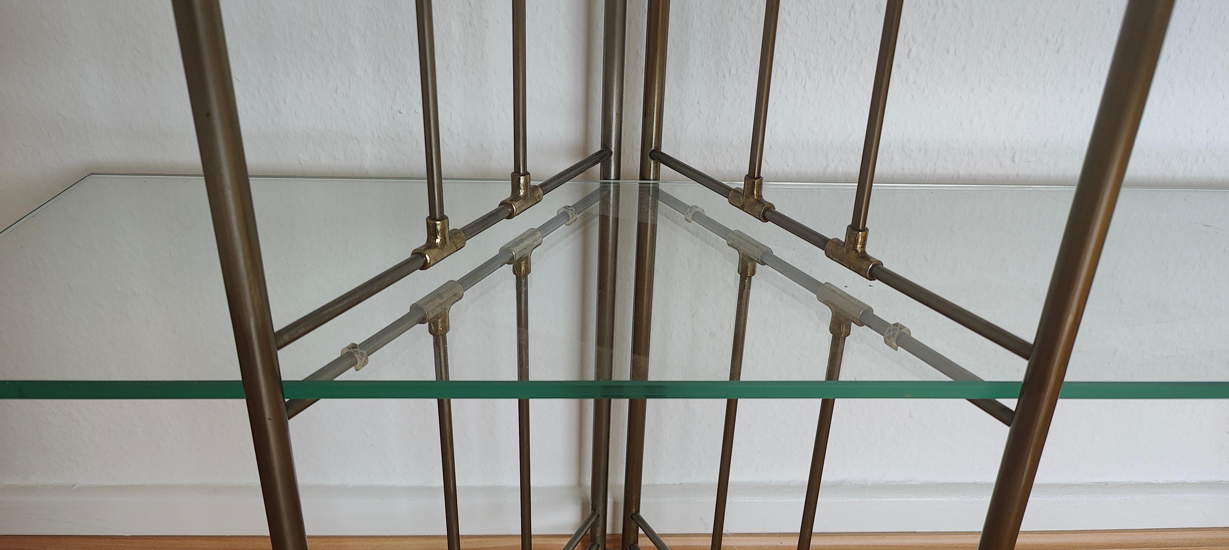 Metal french freestanding bicolour shelf For Sale