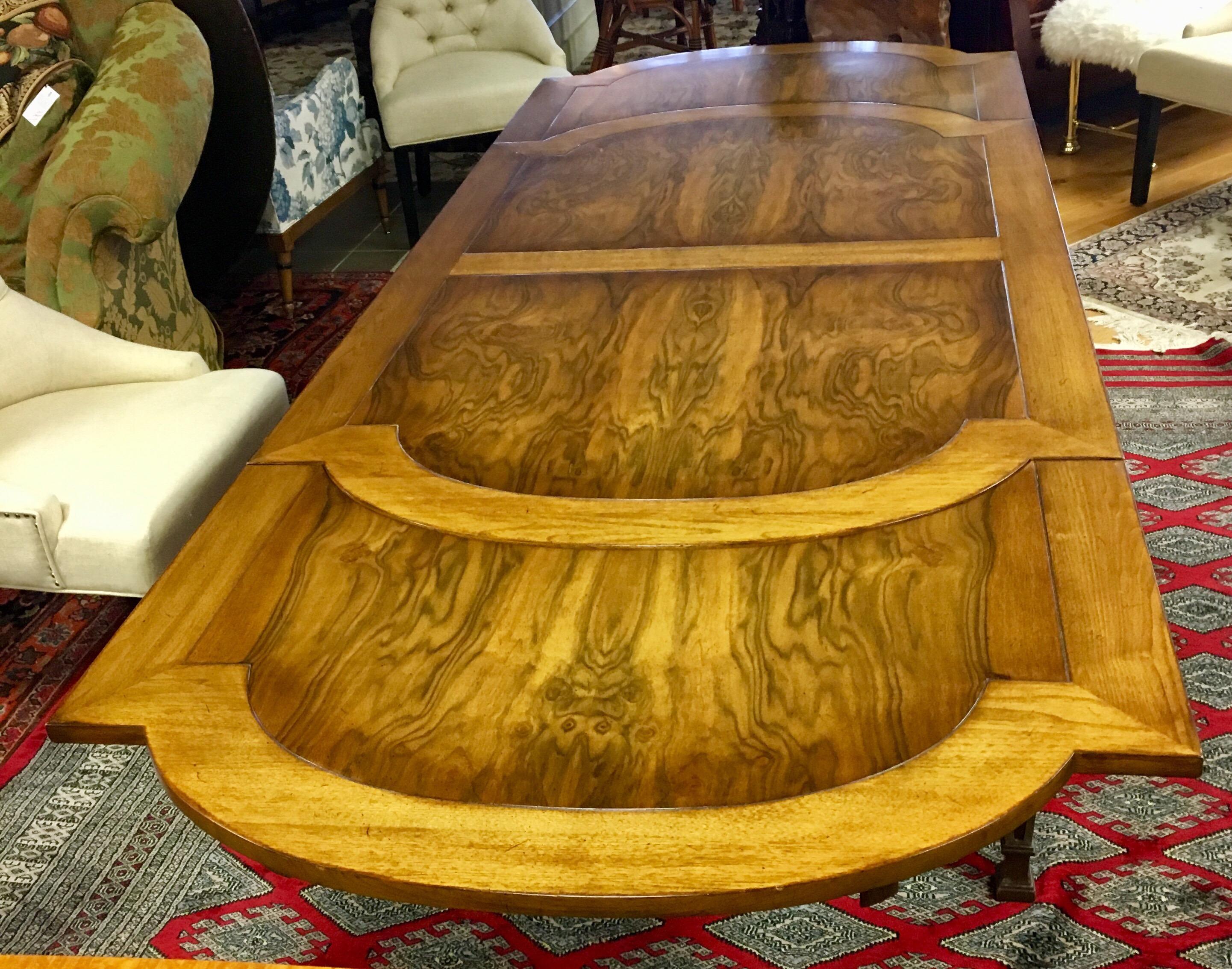 French Fruit Wood Extendable Fruitwood Dining Room Table In Good Condition In West Hartford, CT