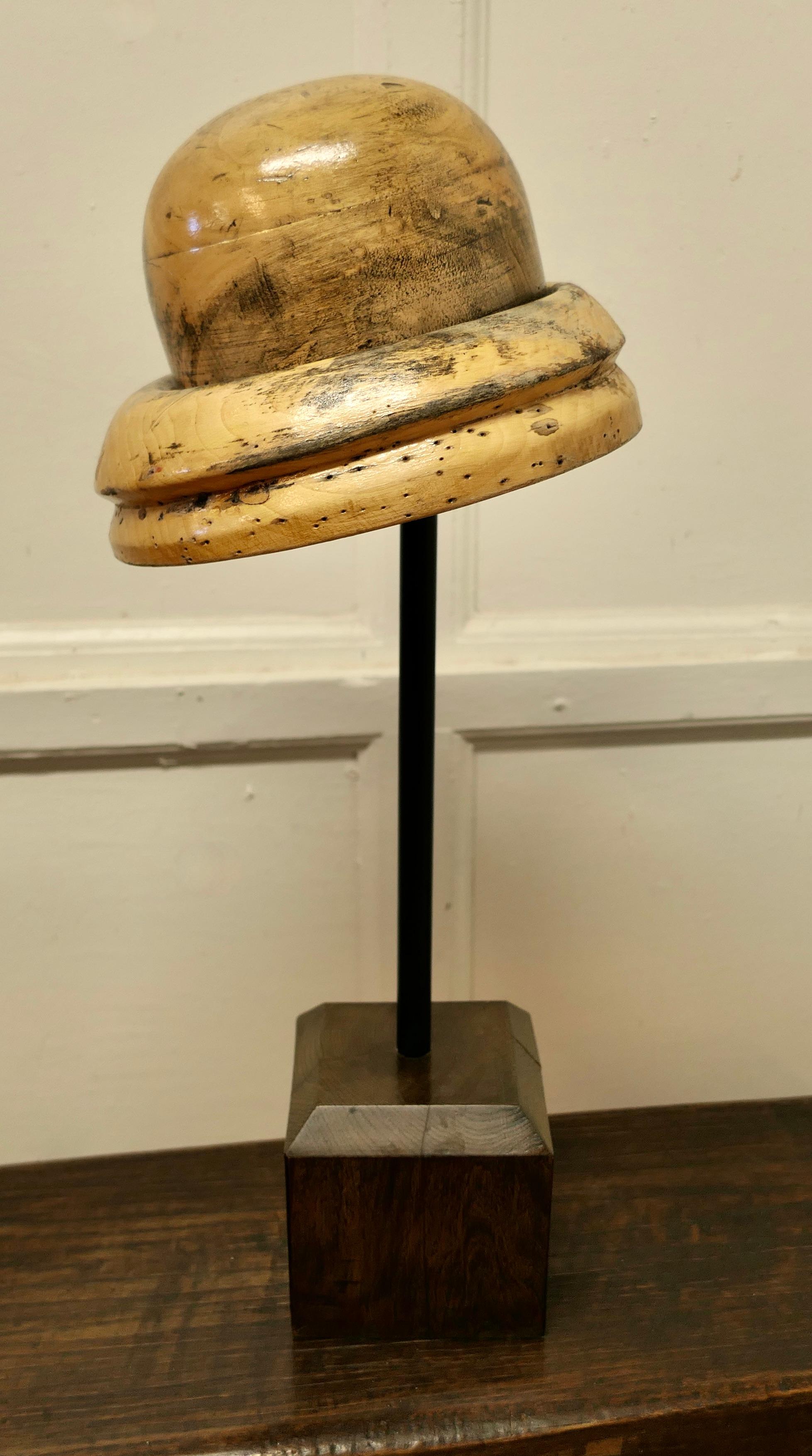 French Fruit Wood Hat Block Milliners Form    In Good Condition For Sale In Chillerton, Isle of Wight