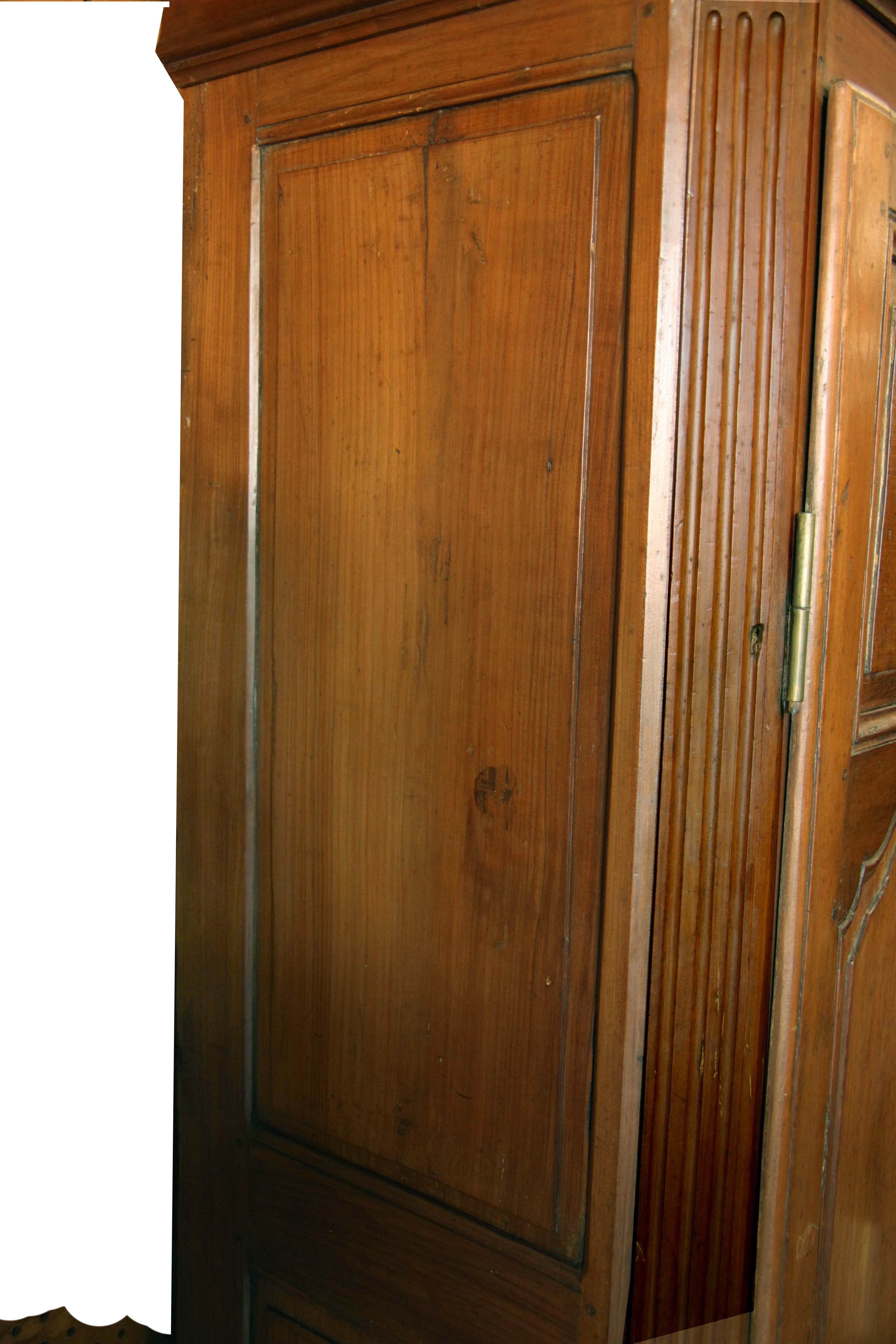 Early 19th Century French Fruitwood Armoire For Sale
