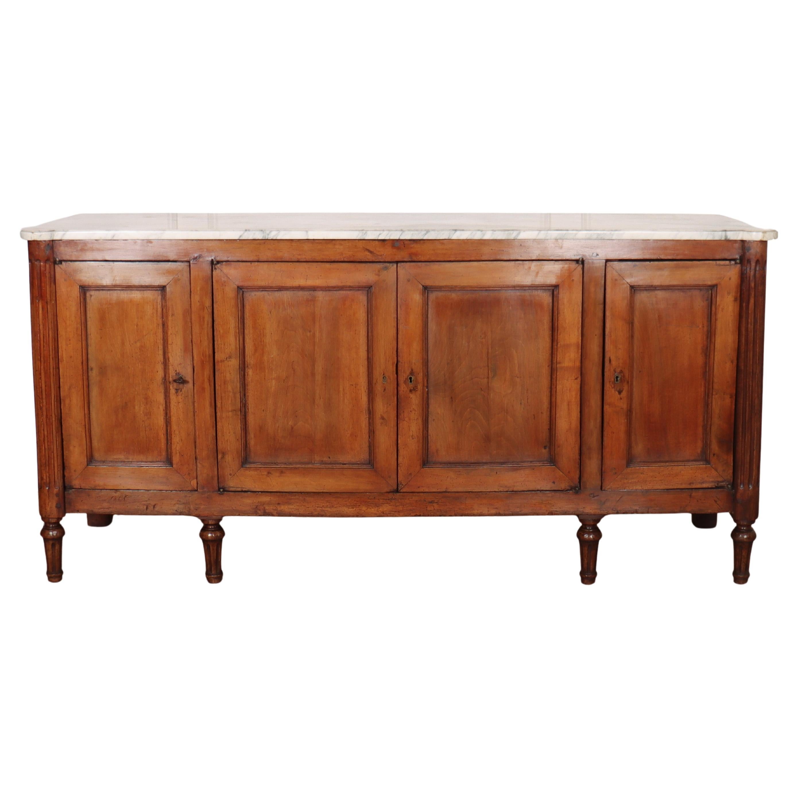 French Fruitwood Enfilade en venta