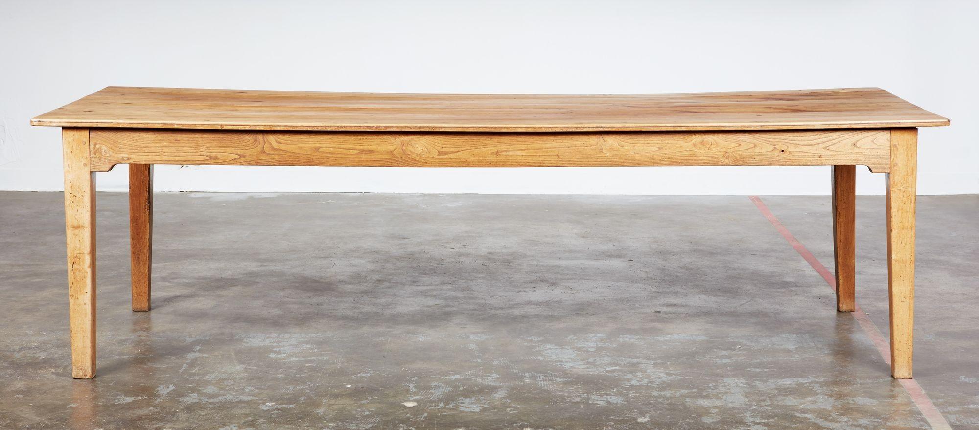 Table de ferme française en bois de fruitier en vente 1