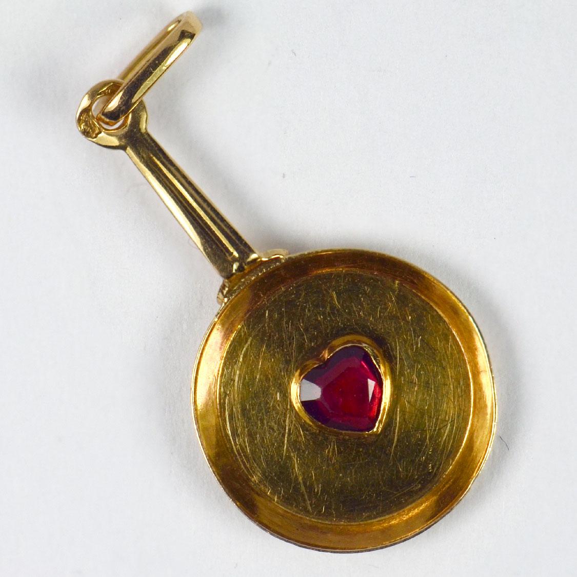 French Frying Pan 18K Yellow Gold Ruby Charm Pendant In Good Condition In London, GB