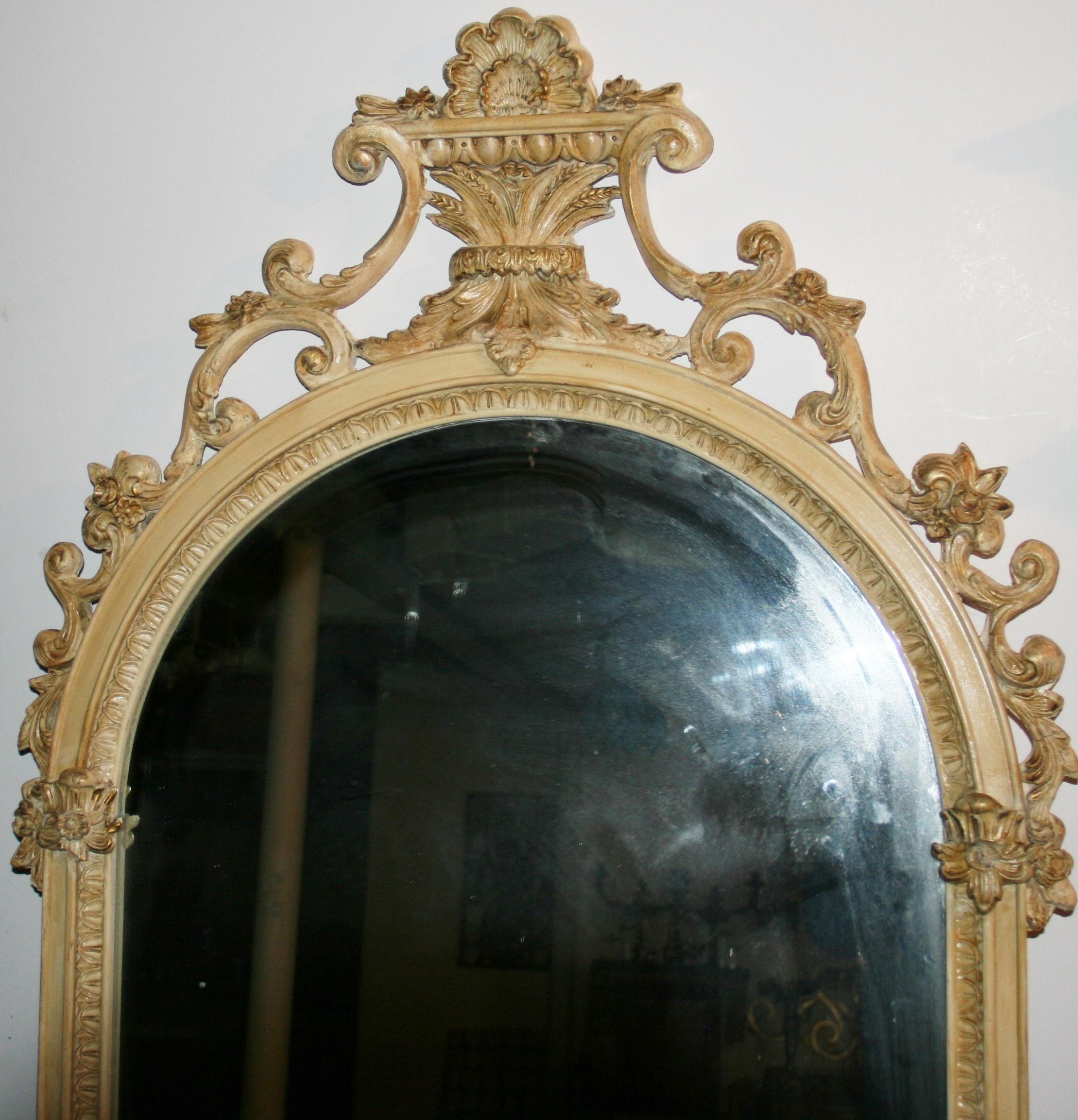 Specchio francese a figura intera con piano ad arco in legno e gesso, anni '20 in vendita 2