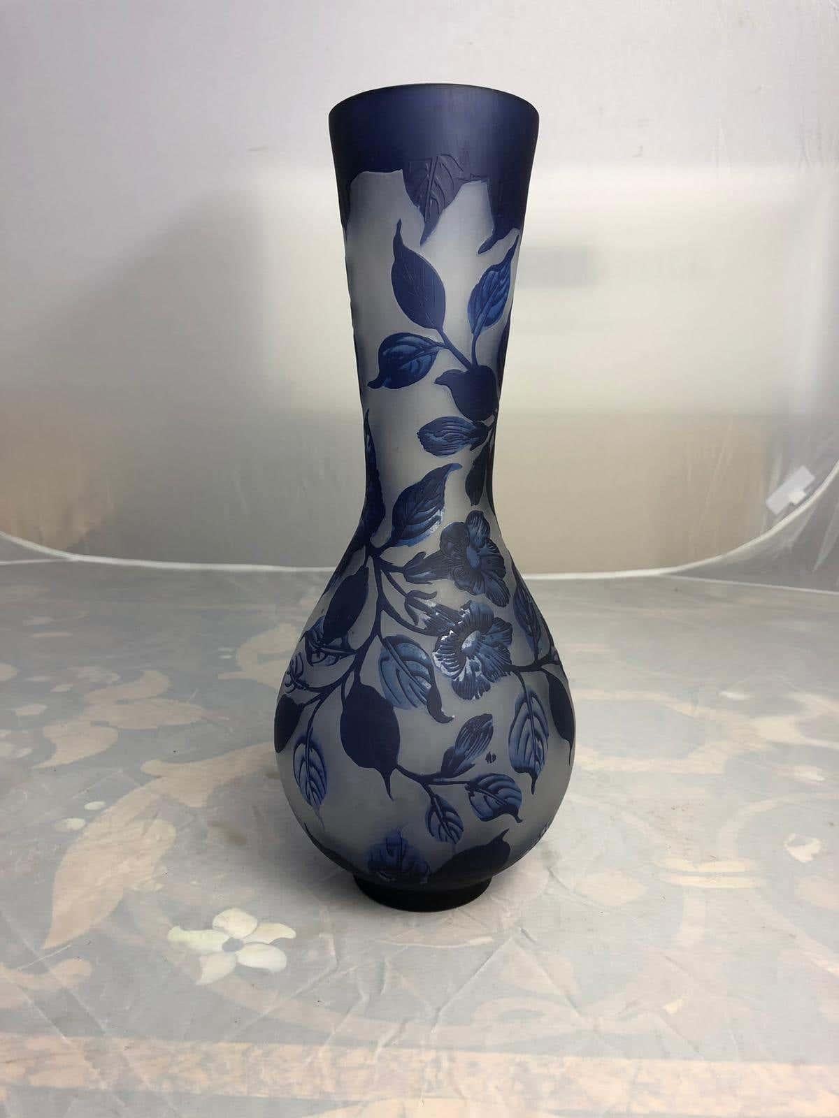 French Gallé Vase, Art Deco Nouveau Cameo Style, 20th Century In Good Condition In Southall, GB