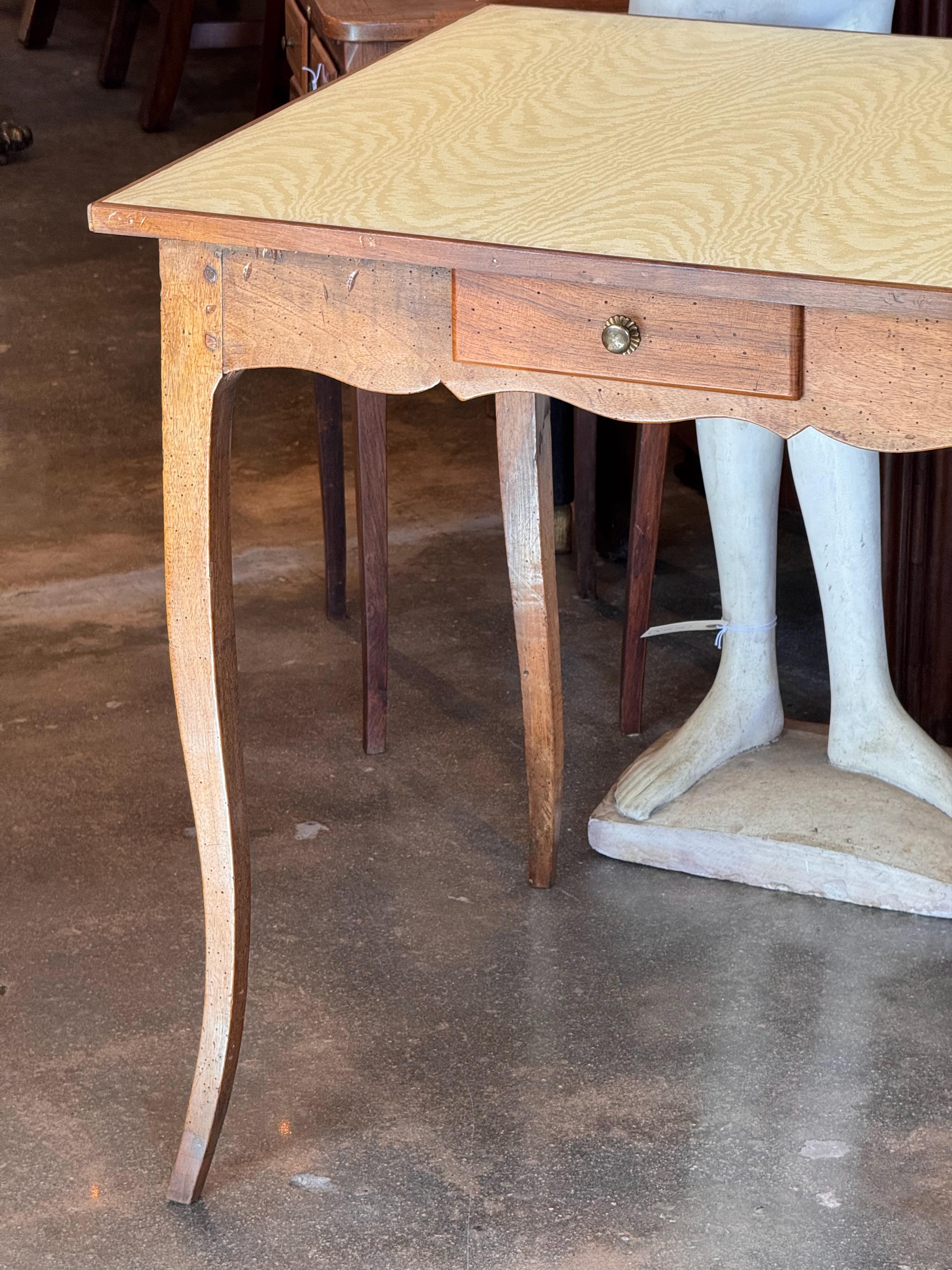 French Game Table In Good Condition For Sale In Charlottesville, VA