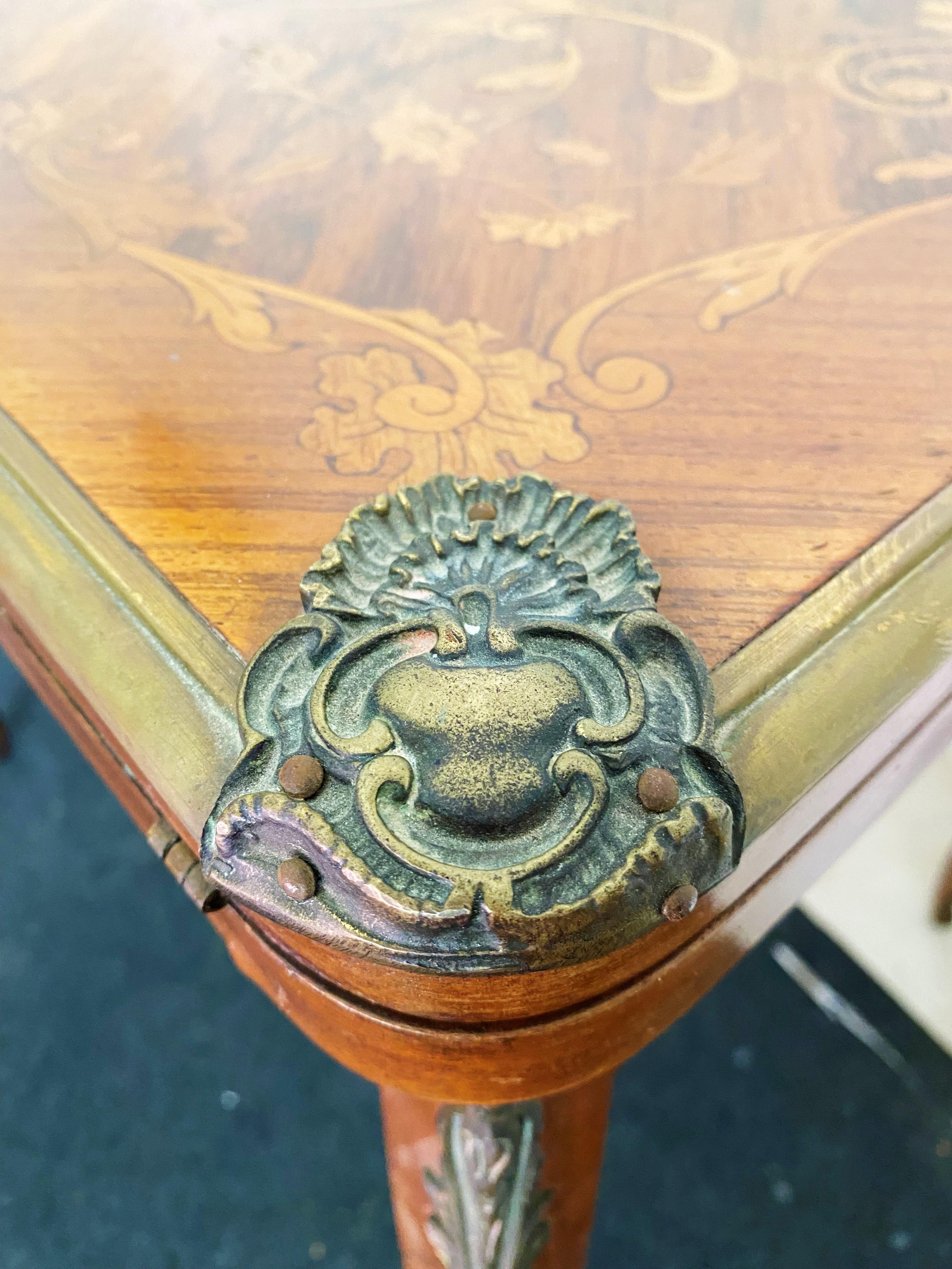 French Game Table Napoleon III Period - Louis XV Style - 19th Century - France For Sale 5
