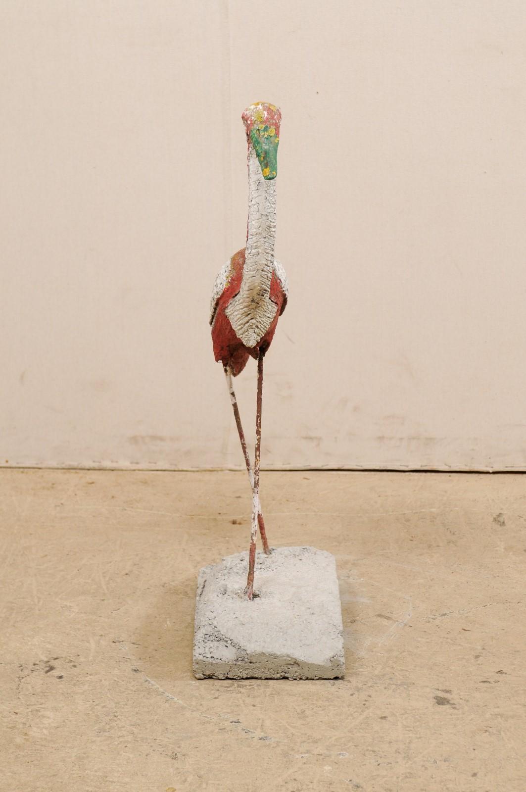 Statue d'oiseau de jardin français représentant une grue qui marche, debout en vente 4