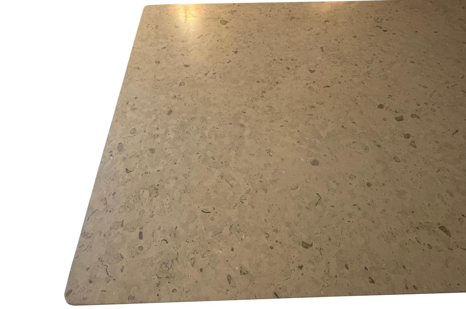 Table de salle à manger à la française en vente 8