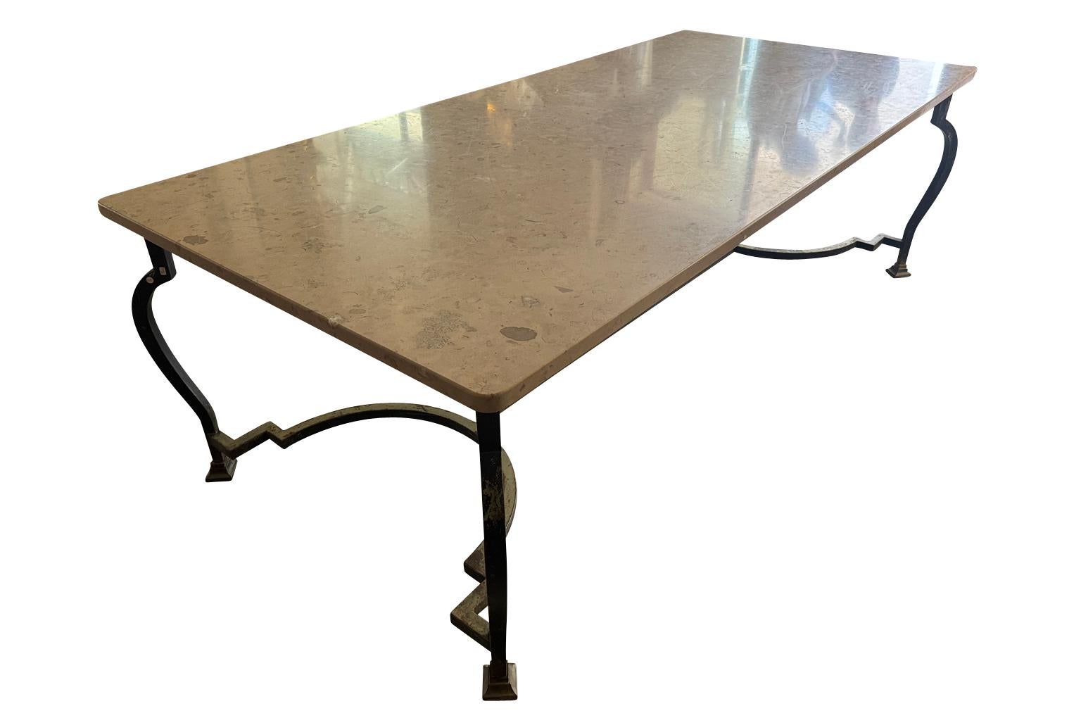 Français Table de salle à manger à la française en vente