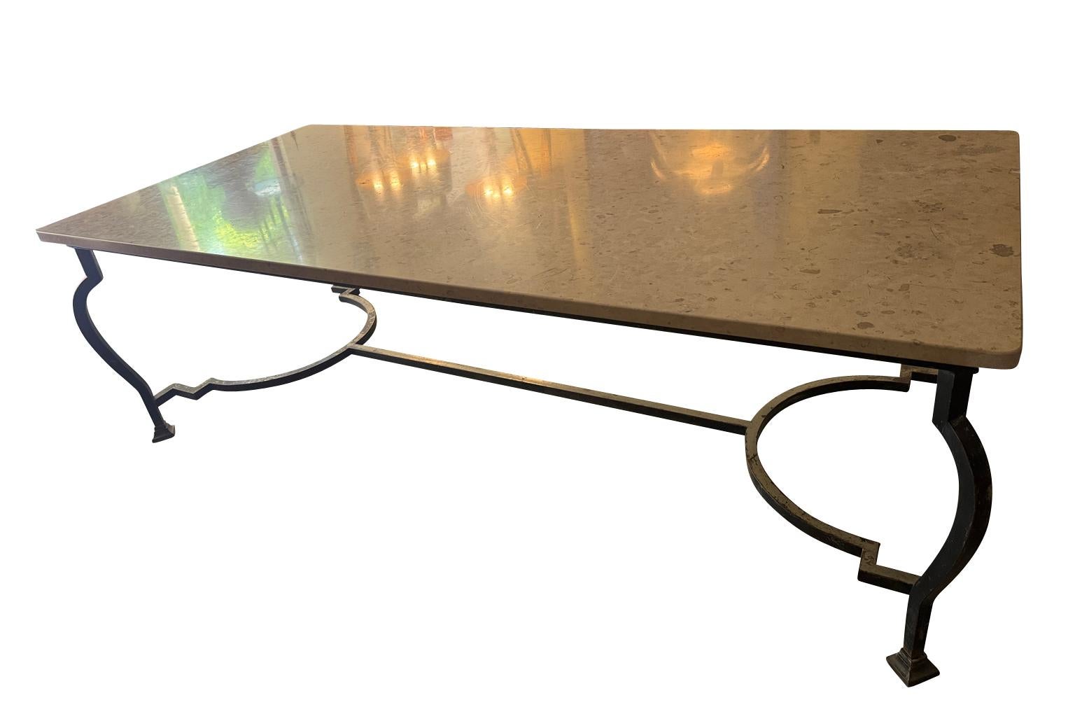 Table de salle à manger à la française Bon état - En vente à Round Top, TX