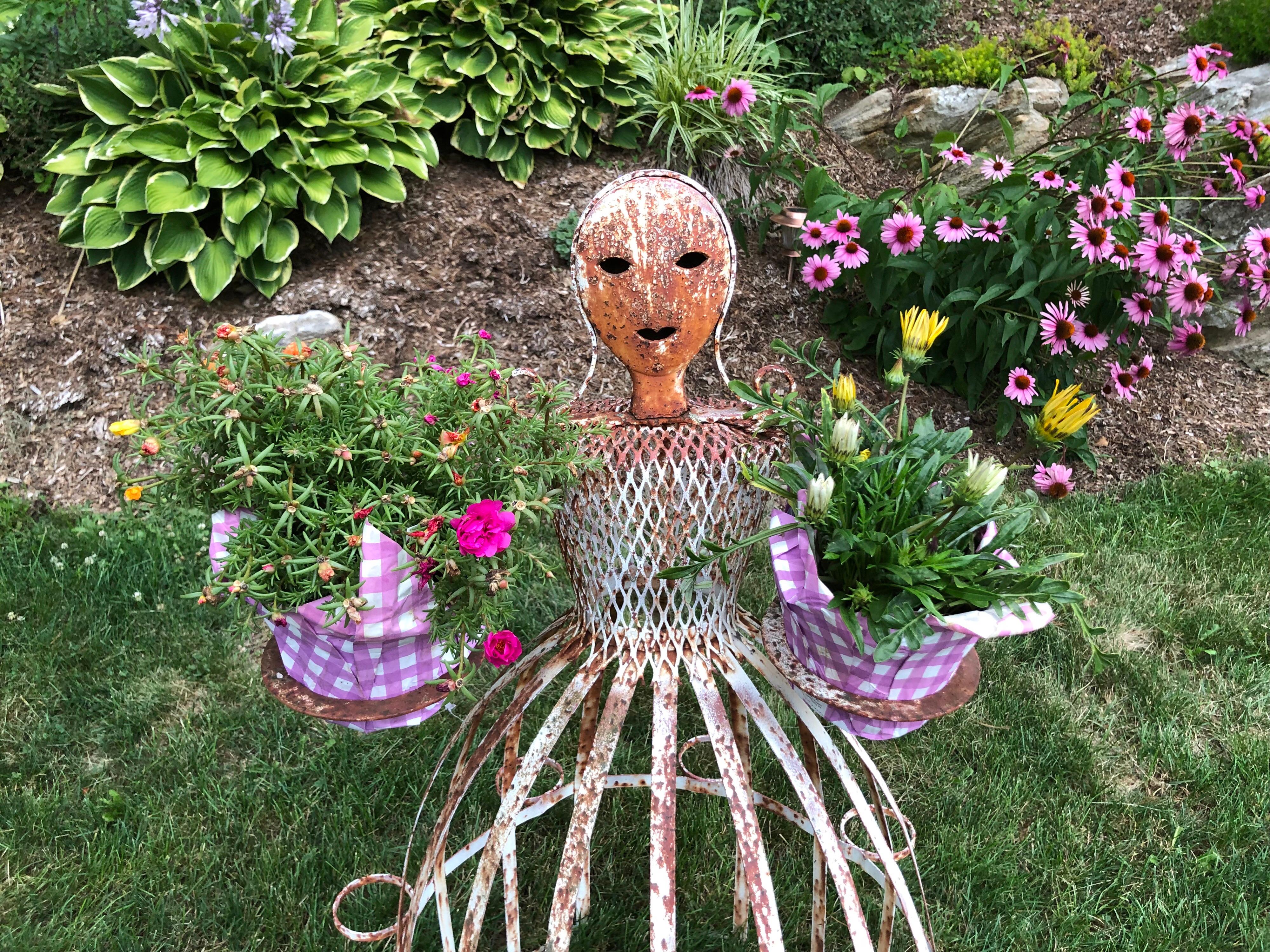French Garden Planter in the Shape of a Maiden 2