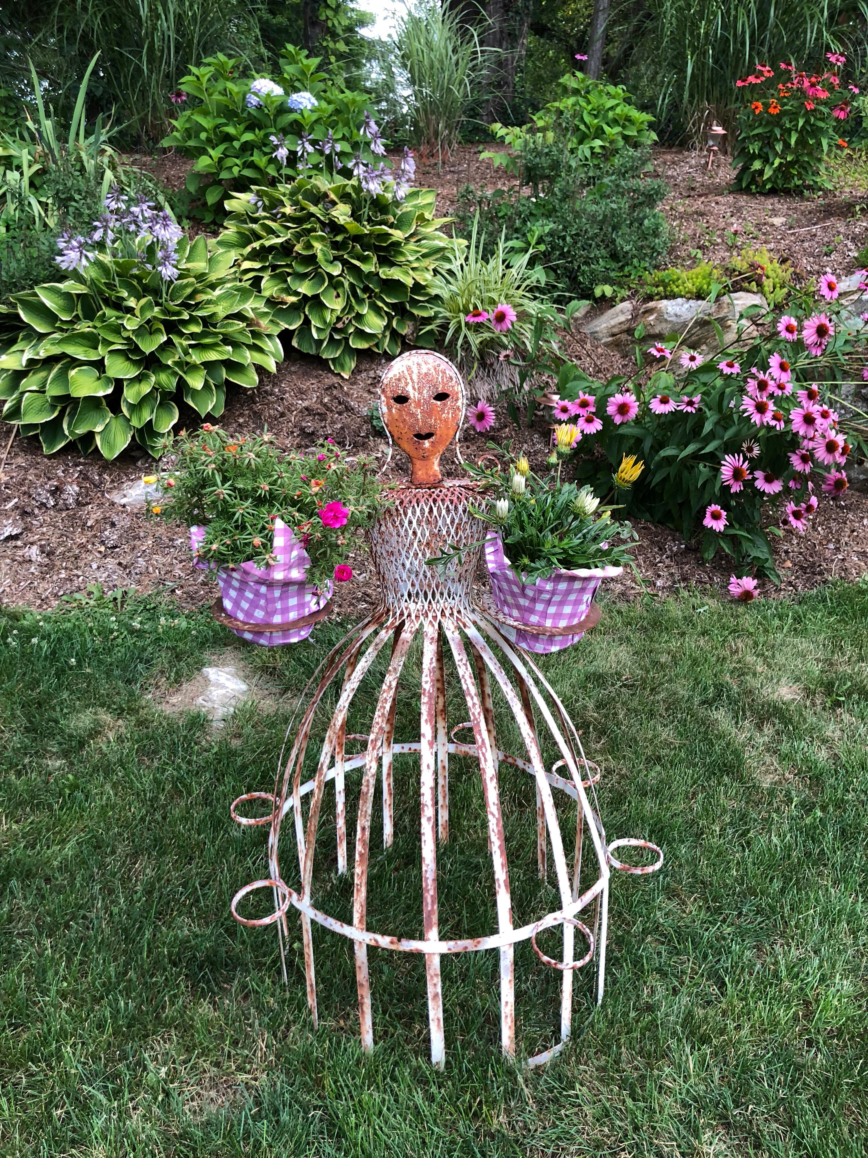 French Garden Planter in the Shape of a Maiden 3