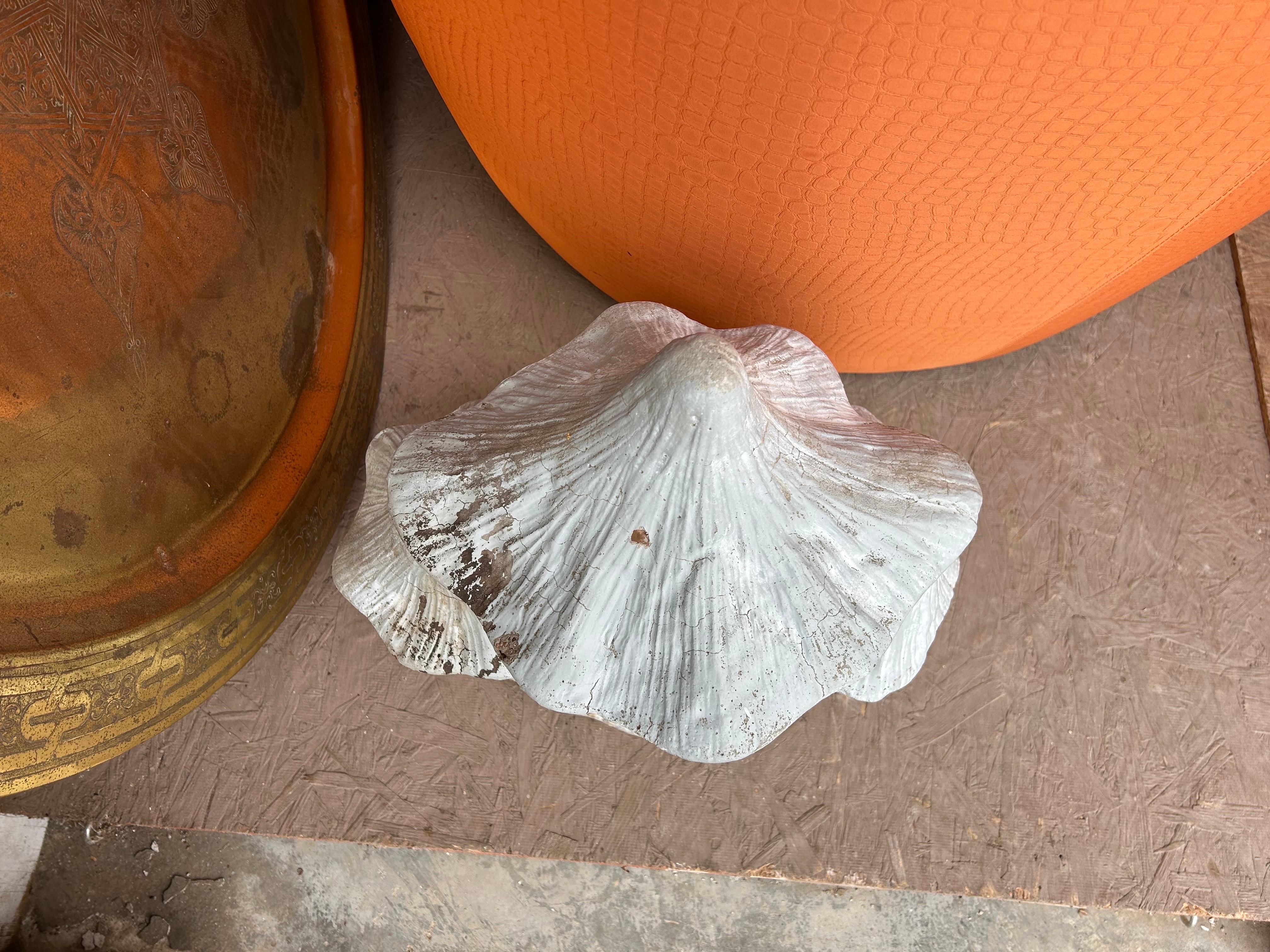 Sculpture de jardin française de champignons en vente 3