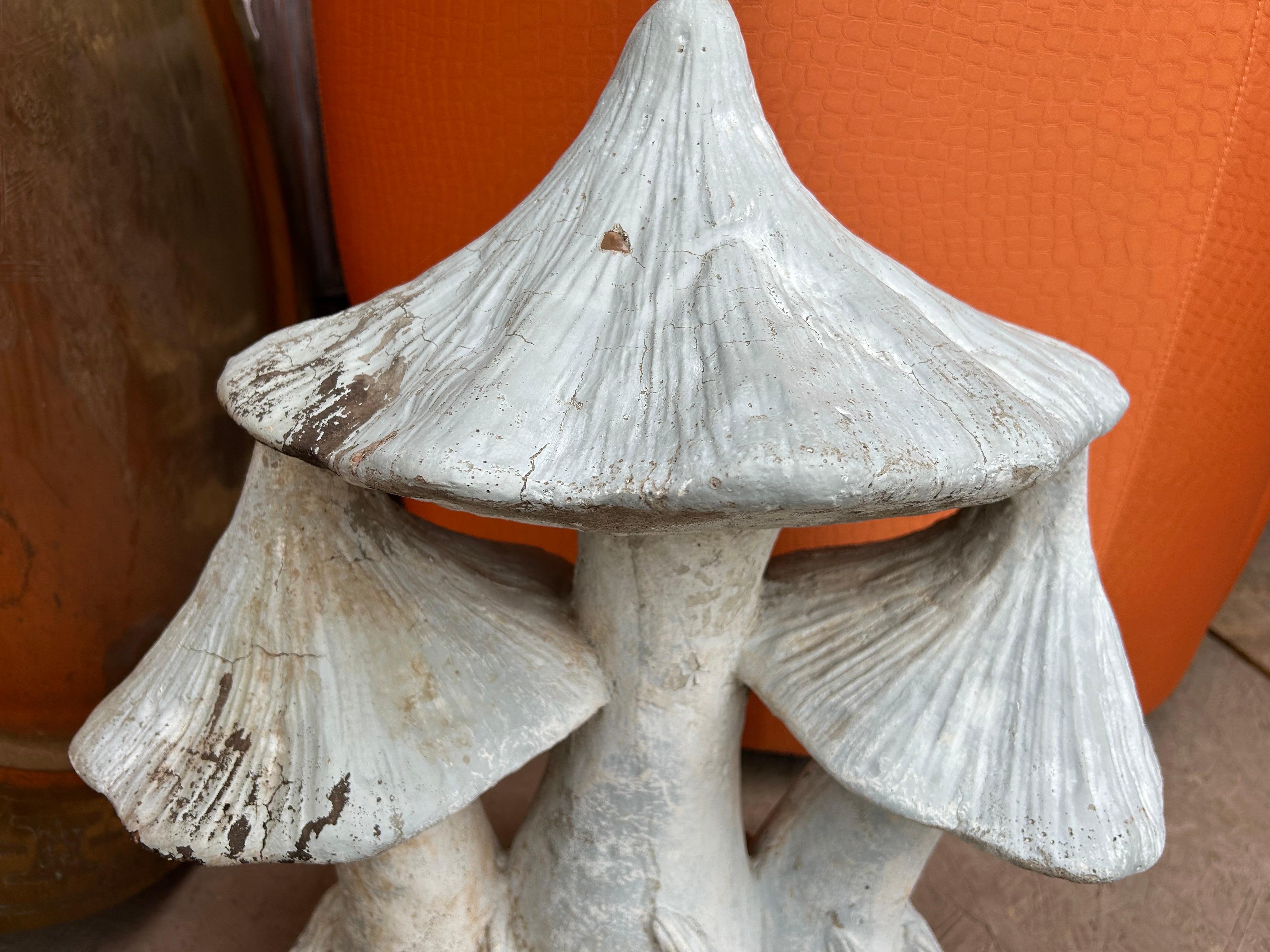 Français Sculpture de jardin française de champignons en vente