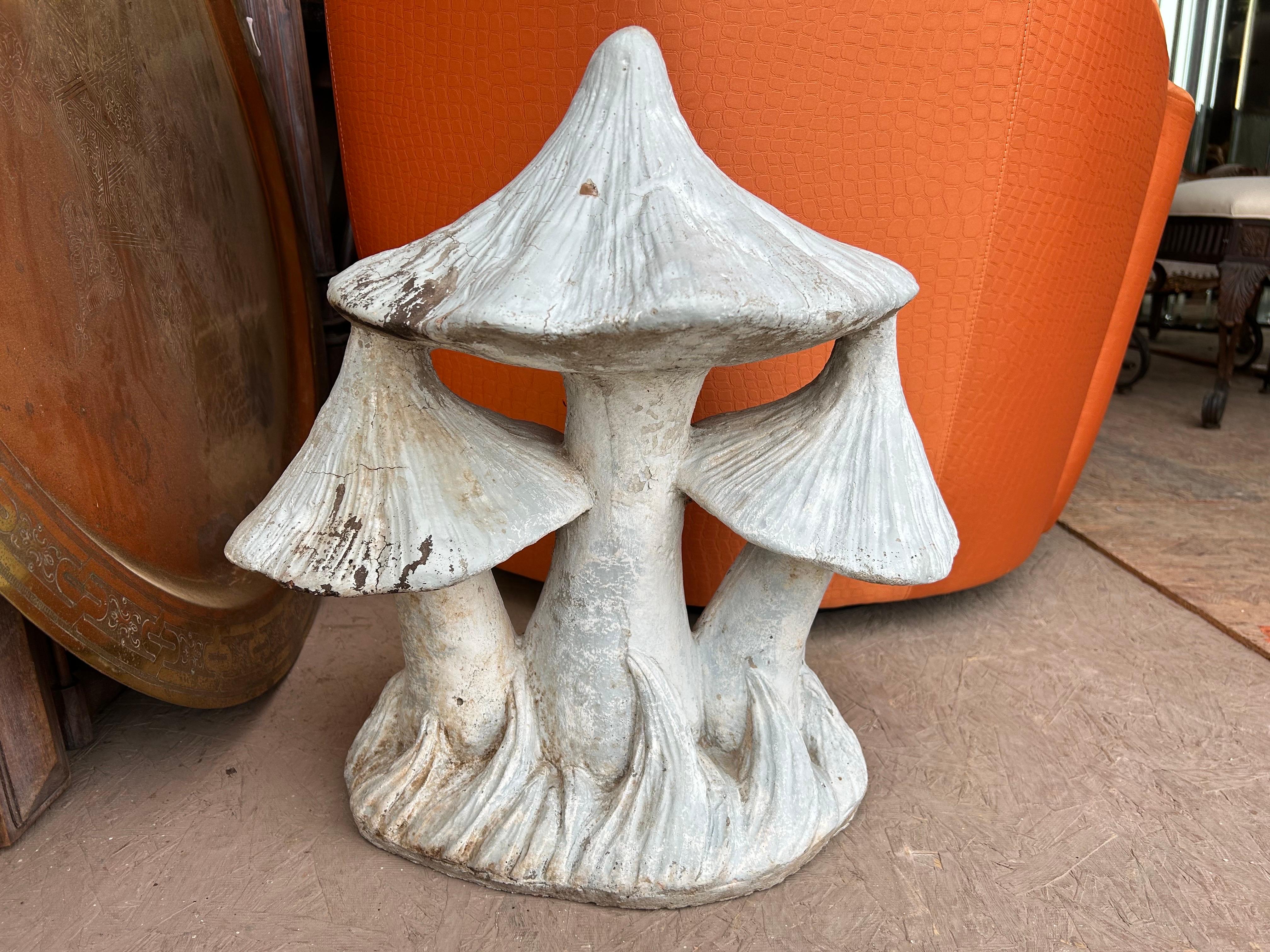 Sculpture de jardin française de champignons Bon état - En vente à Houston, TX