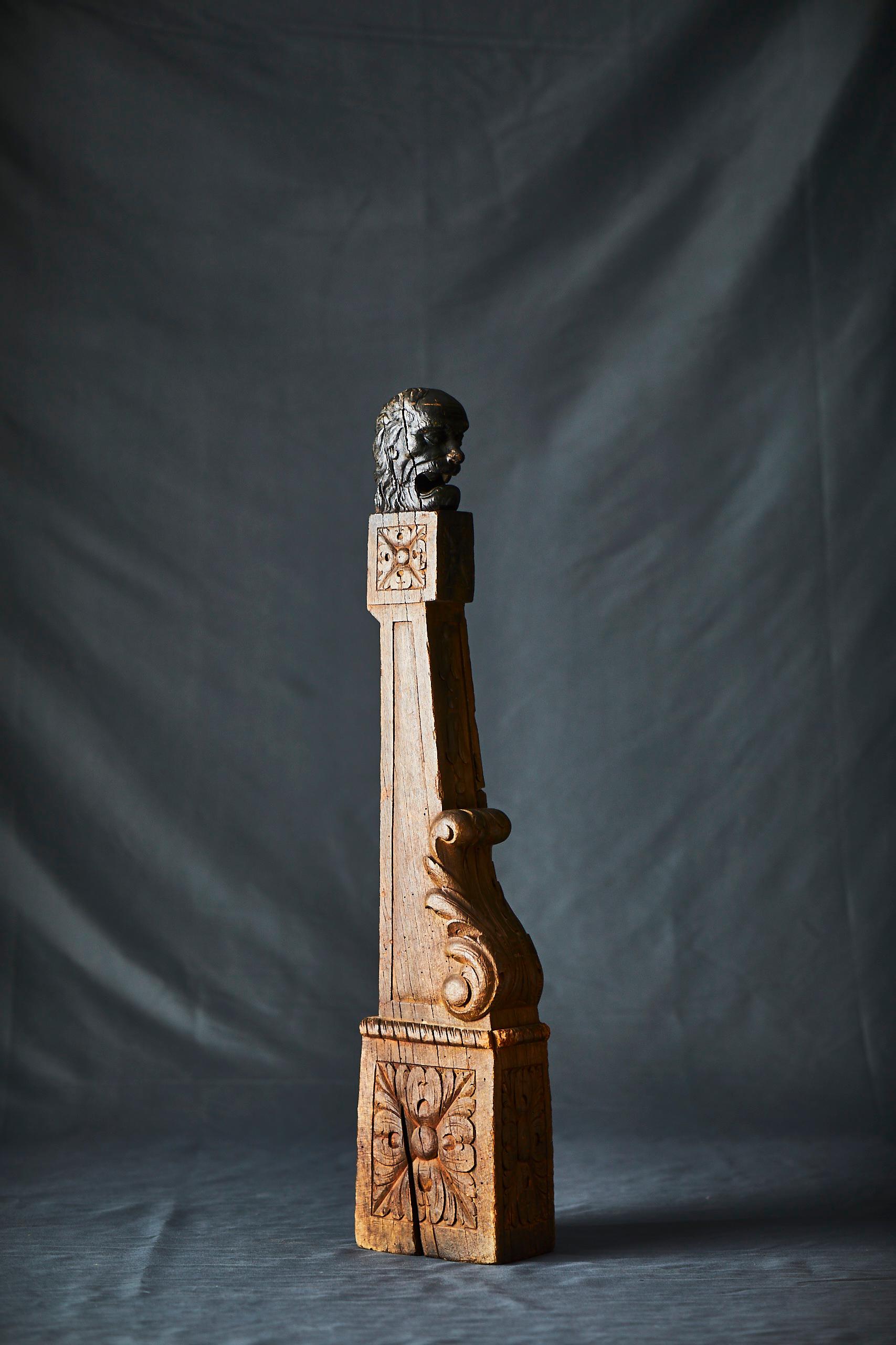 Sculpture de gargouille en bois c1860 