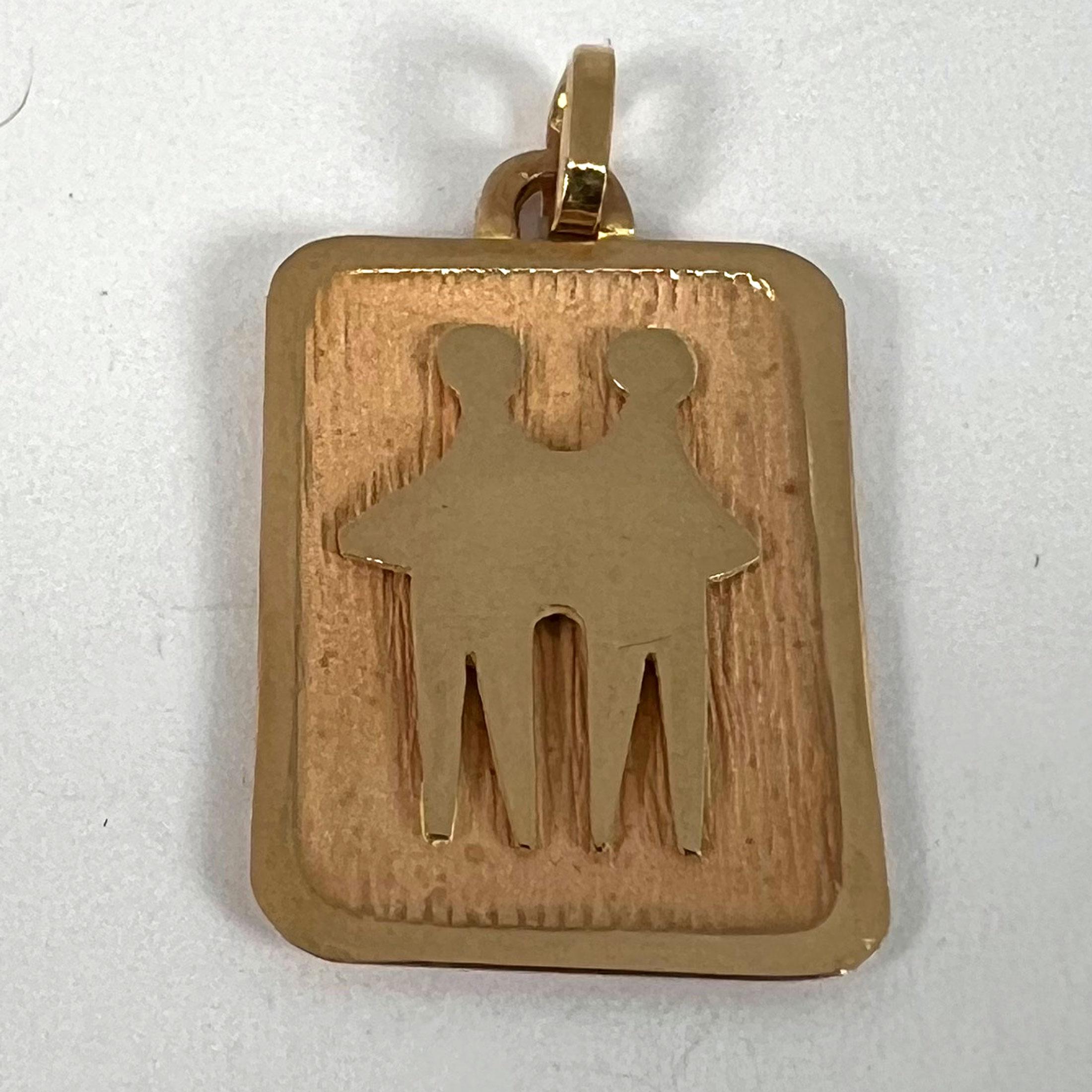 Ciondolo a forma di medaglia con charm in oro giallo 18 carati con segno zodiacale Gemelli francesi in vendita 6
