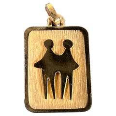 French Gemini Starsign Zodiac 18K Yellow Gold Charm Medal Pendant