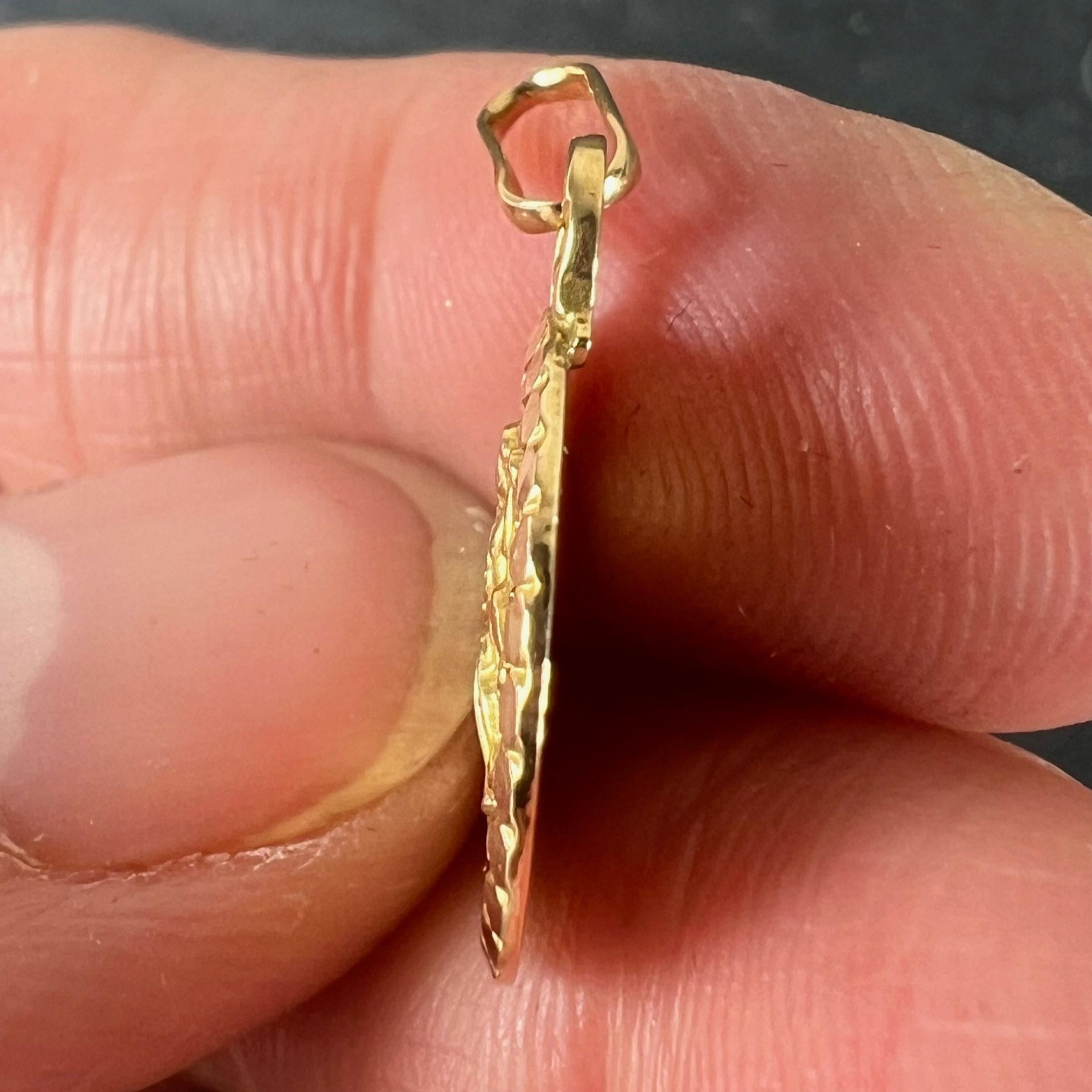 Colgante de oro amarillo de 18 quilates con el signo del zodiaco géminis francés Perroud en venta 4