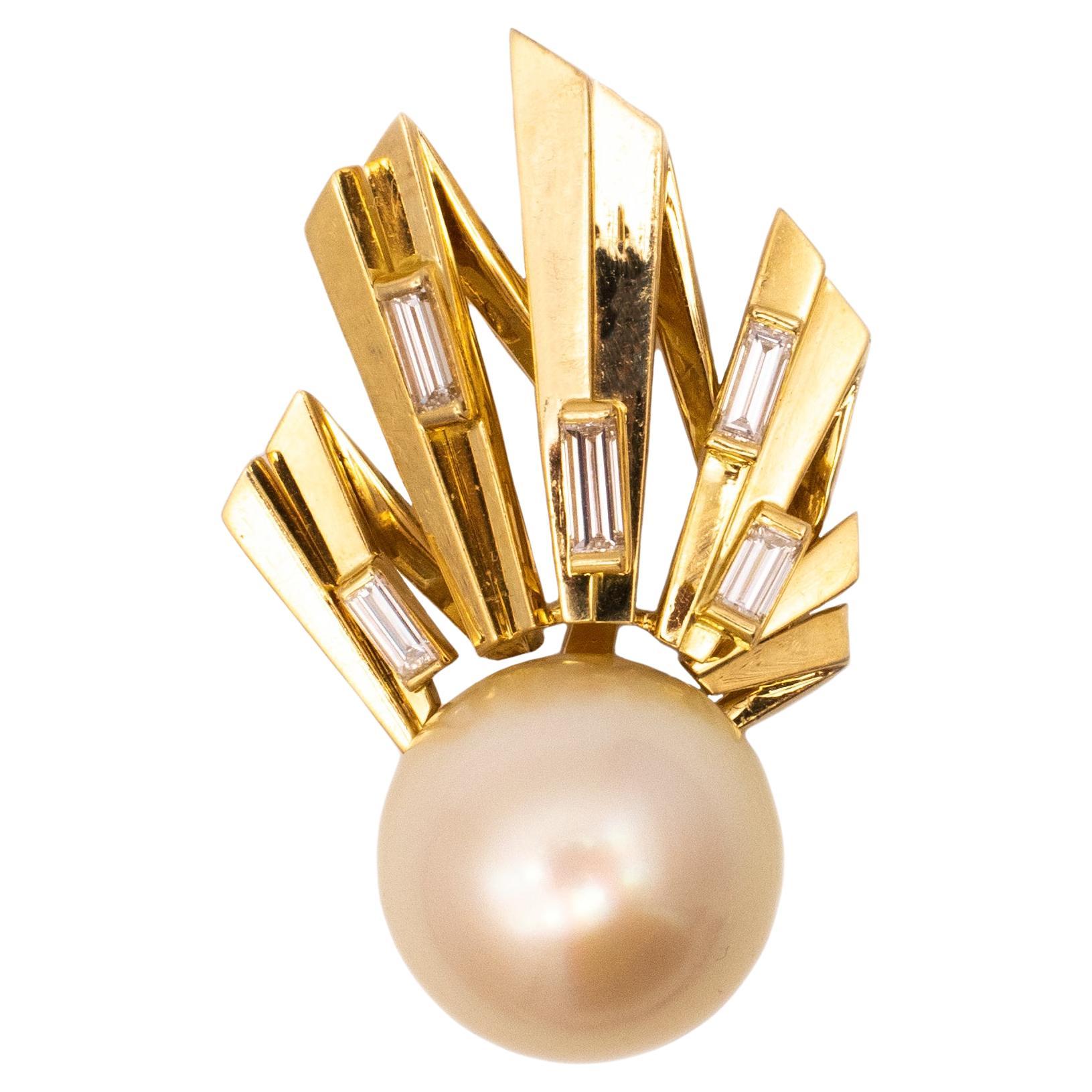 French Geometric Pendant in 18Kt Yellow Gold VS Diamonds South Sea Pearl For Sale