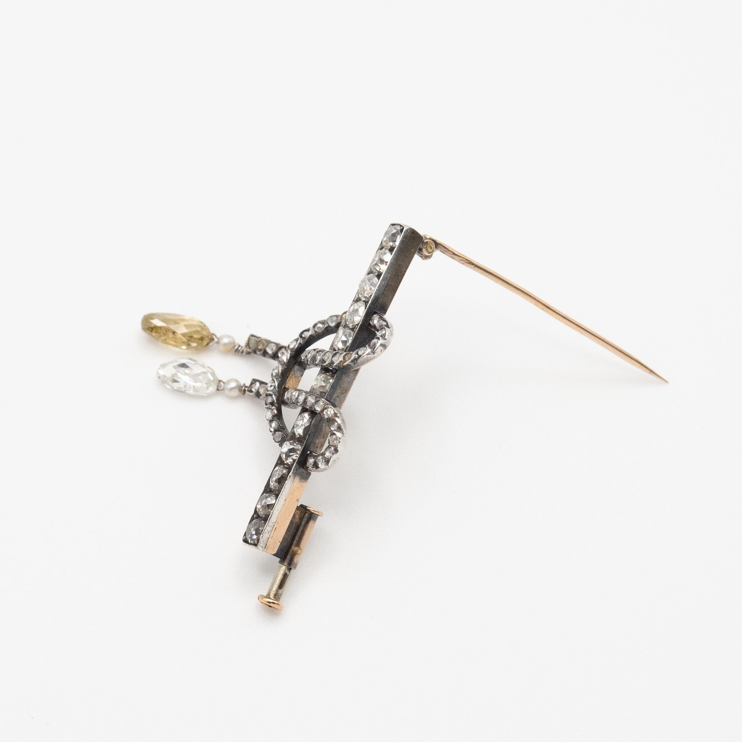 French Georgian 18K Gold & Silver-Topped Diamond Bow Brooch with Briolette Drops For Sale 4