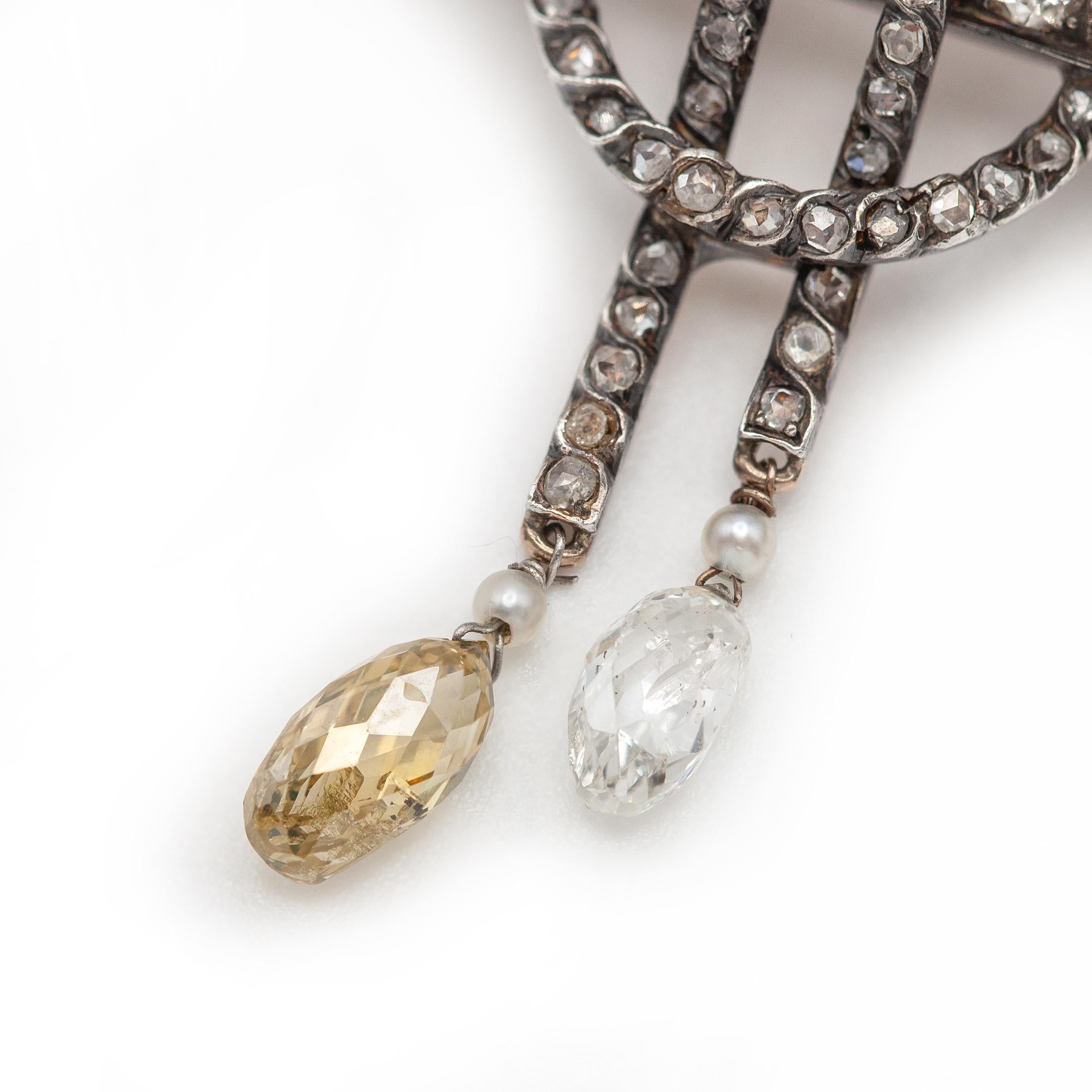 French Georgian 18K Gold & Silver-Topped Diamond Bow Brooch with Briolette Drops For Sale 2