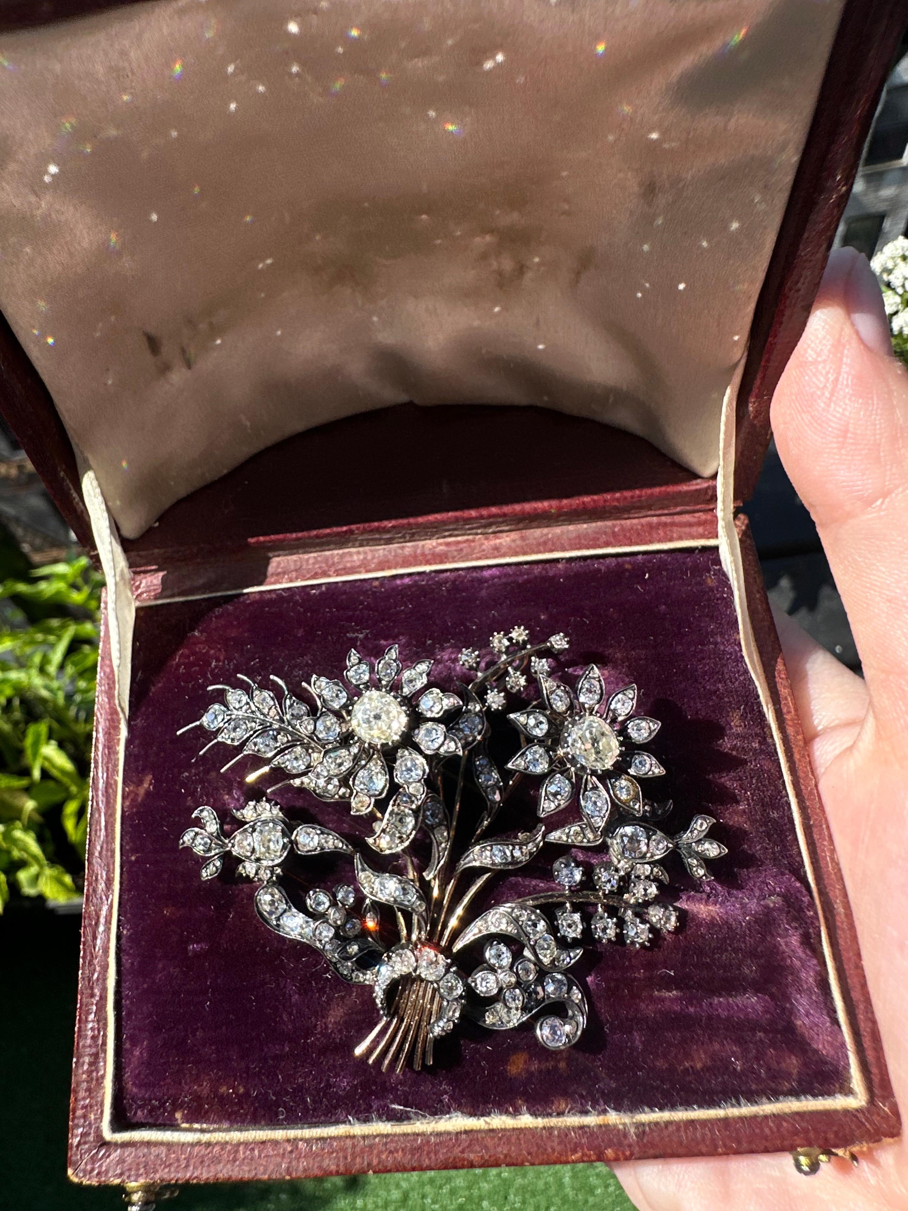 During the Georgian era, a silver-topped gold construction was very common—diamonds were typically set in silver to enhance their sparkle, while the rest of the piece was crafted in gold for strength and luxury. A beautifully detailed French