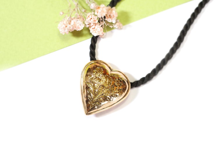 French Georgian Heart Pendant in Rose Gold 18 Karats In Fair Condition For Sale In PARIS, FR