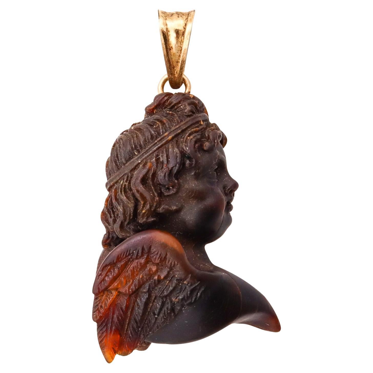 French Georgian Period 1790 Rare Pendant of Carved Cherub in 18Kt Yellow Gold For Sale