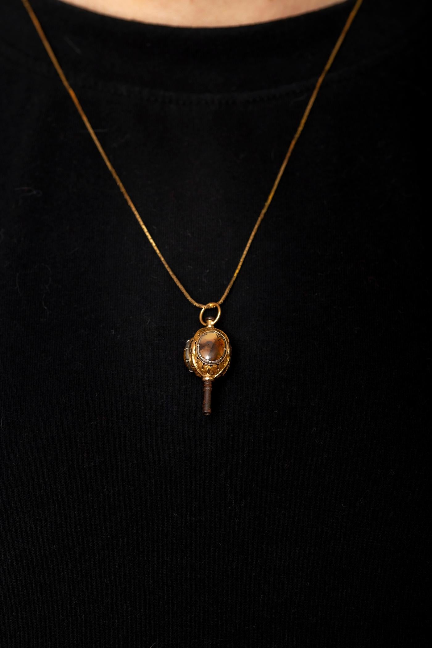 French Georgian Watch Key With Gem Stones c.1810 In Excellent Condition For Sale In Stamford, CT