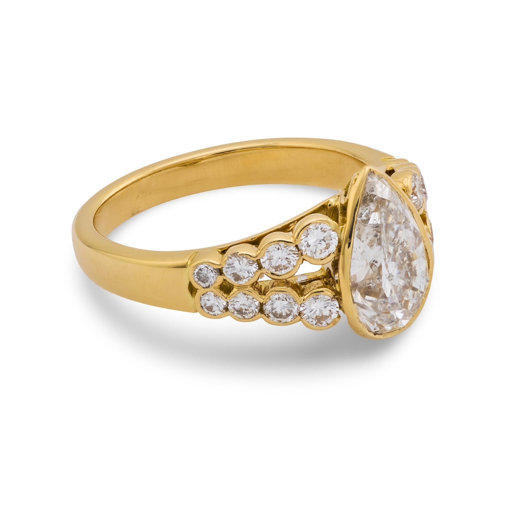 Bague de fiançailles en or jaune 18k GIA 1,56 carat diamant poire français Bon état - En vente à Beverly Hills, CA
